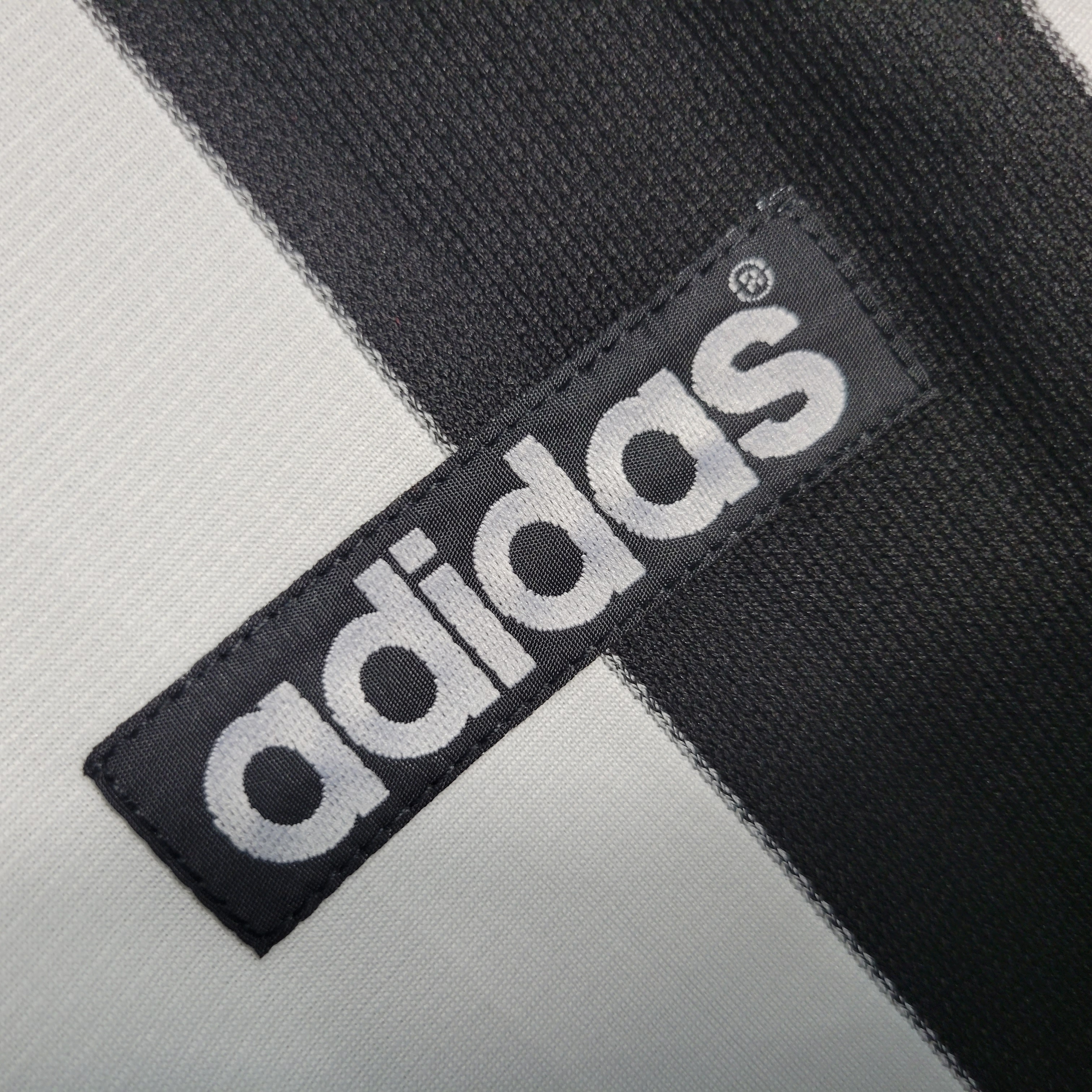 JerseysGala.com | Retro Newcastle United 1995-97 Home Long Sleeve Jersey -Customize Name, Number and Patch | Worldwide Shipping