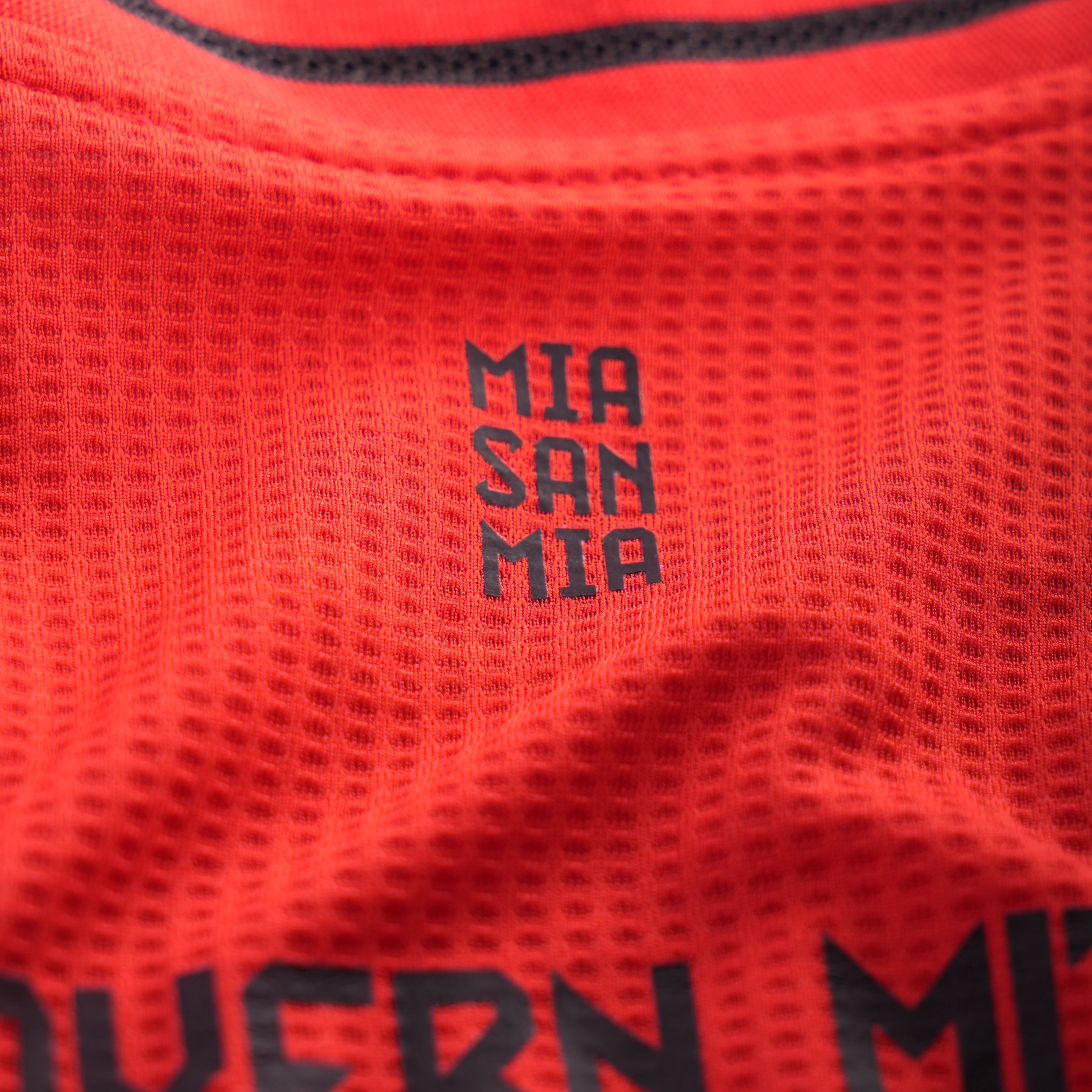 ManixJersey.com | Bayern Munich 24-25 Home Kids Kit - Player Version -Customize Name, Number and Patch | Worldwide Shipping