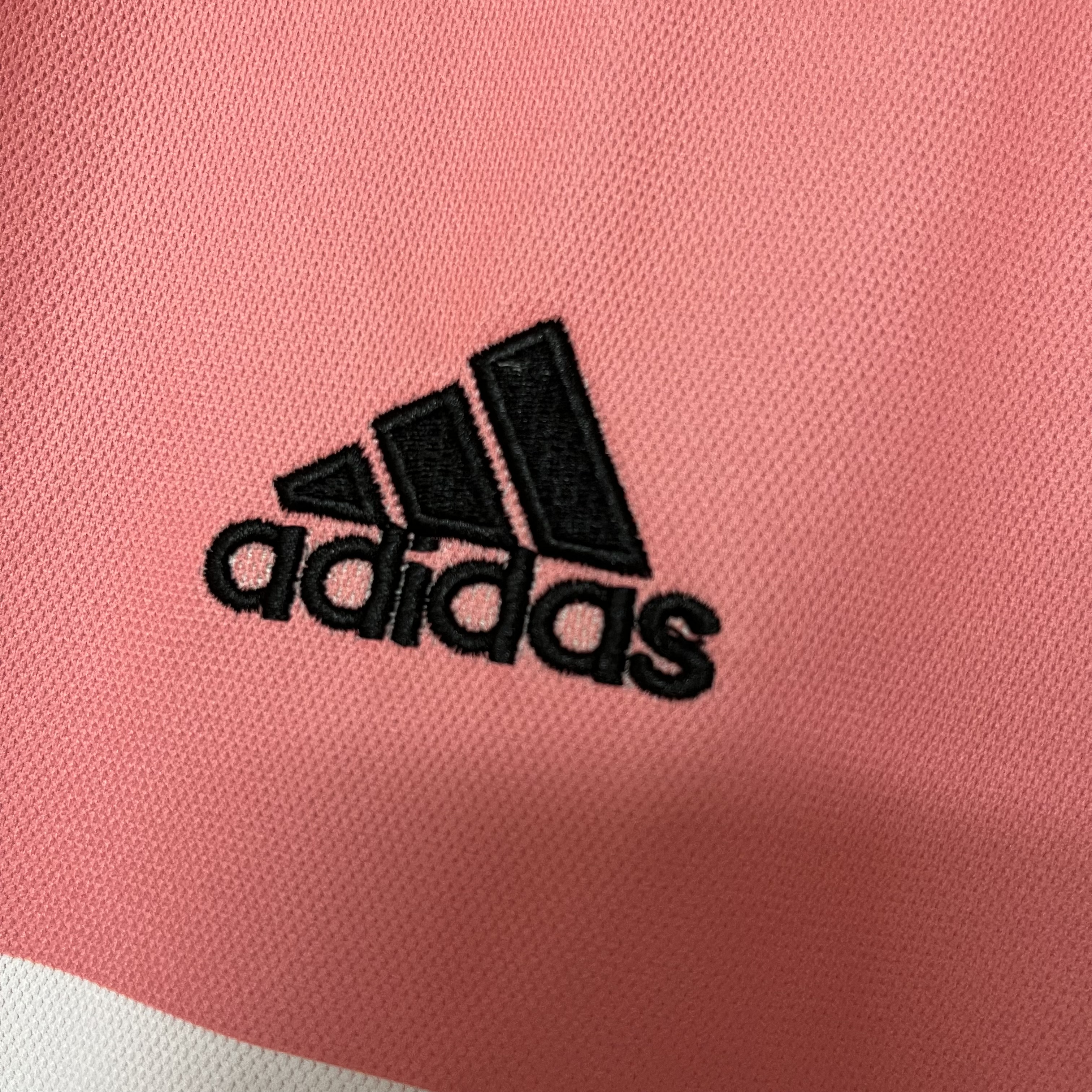 ManixJersey.com | Retro Juventus 2015-16 Away Stadium Jersey -Customize Name, Number and Patch | Worldwide Shipping