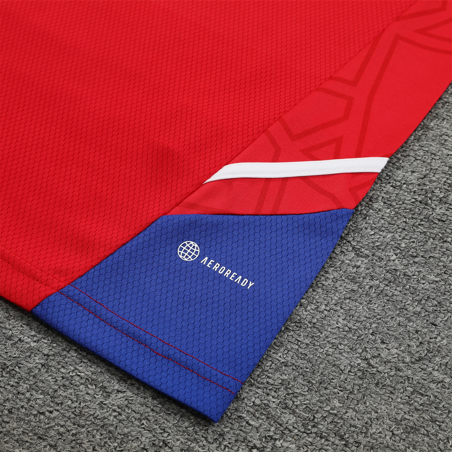 Bayern Munich 23-24 Red BlueTraining Vest Suit:football jersey mysite: unitedjerseyfootball 邓江浪:football