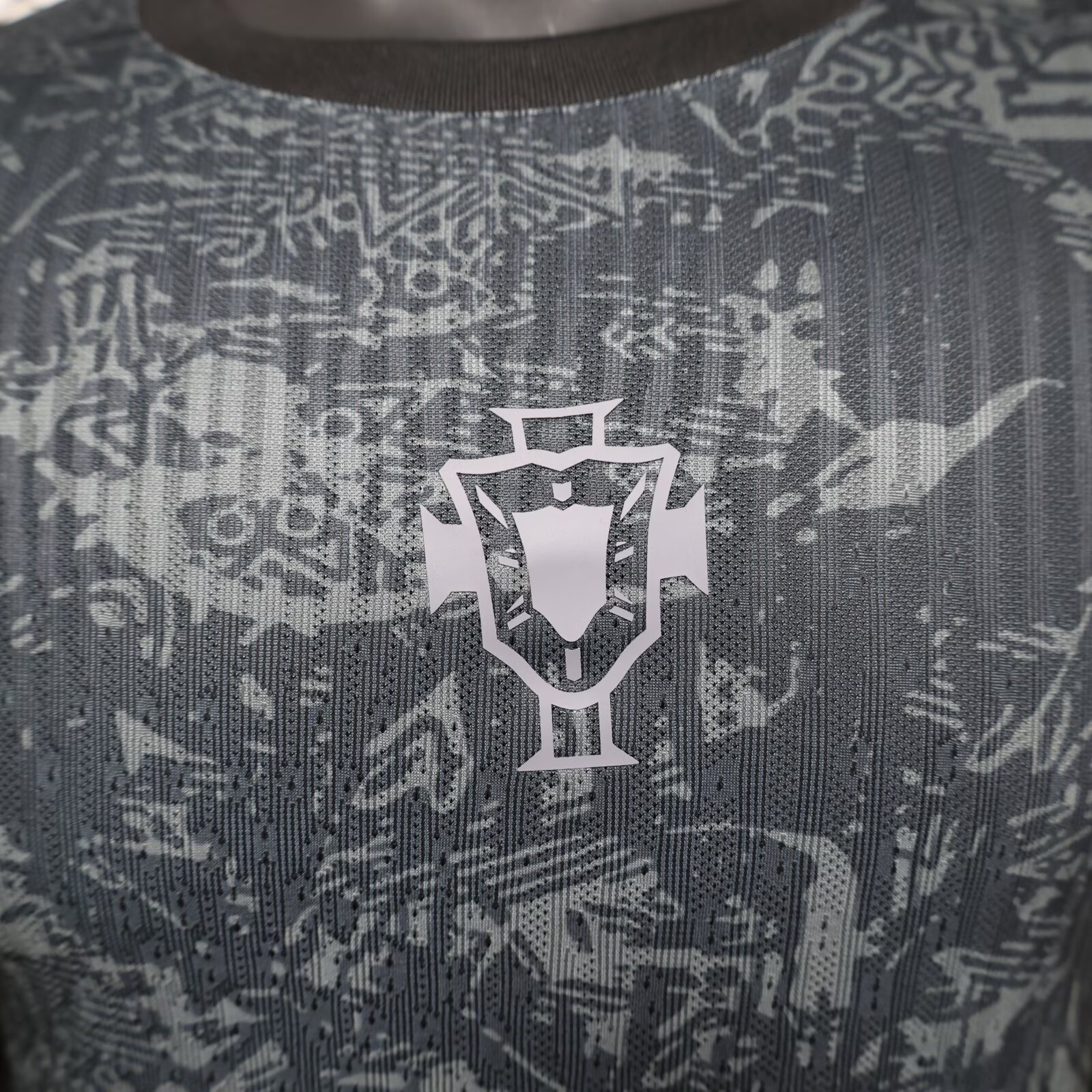 ManixJersey.com | Portugal 2024-25 COMMA C.Ronaldo Black Special Edition Jersey - Player Version -Customize Name, Number and Patch | Worldwide Shipping