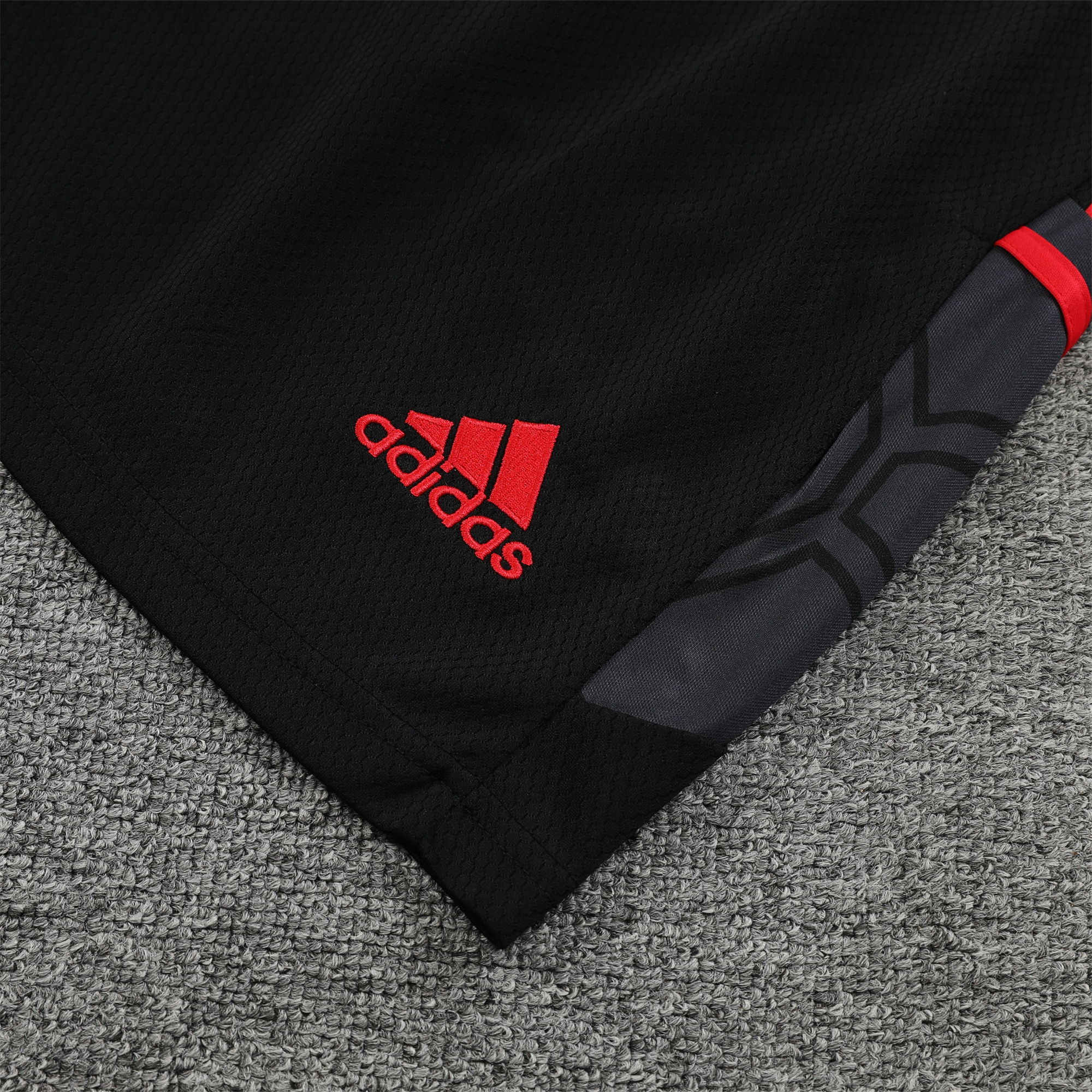 Bayern Munich 23-24 Short-Sleeve Training Set - Red:football jersey mysite: unitedjerseyfootball 邓江浪:football