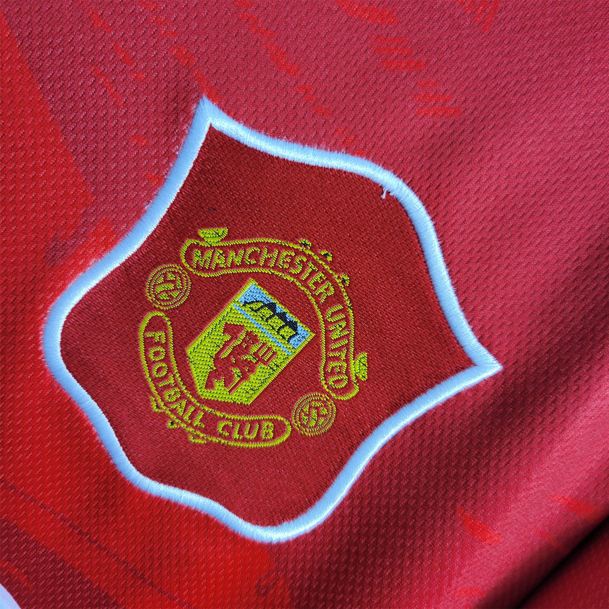 ManixJersey.com | Retro Manchester United 94-96 Home Jersey -Customize Name, Number and Patch | Worldwide Shipping