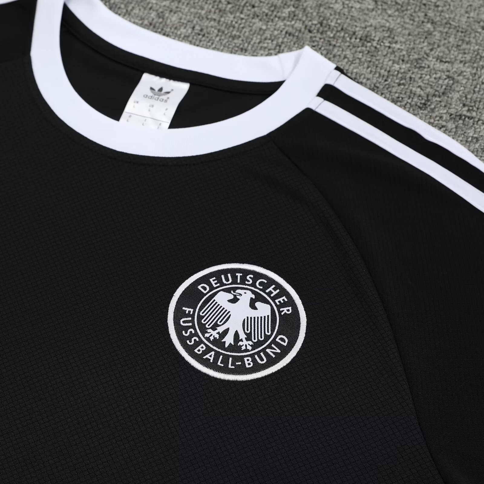 unitedfutballjersey-Germany 2024 Originals 3-Stripes Short-Sleeve Training Set - Black