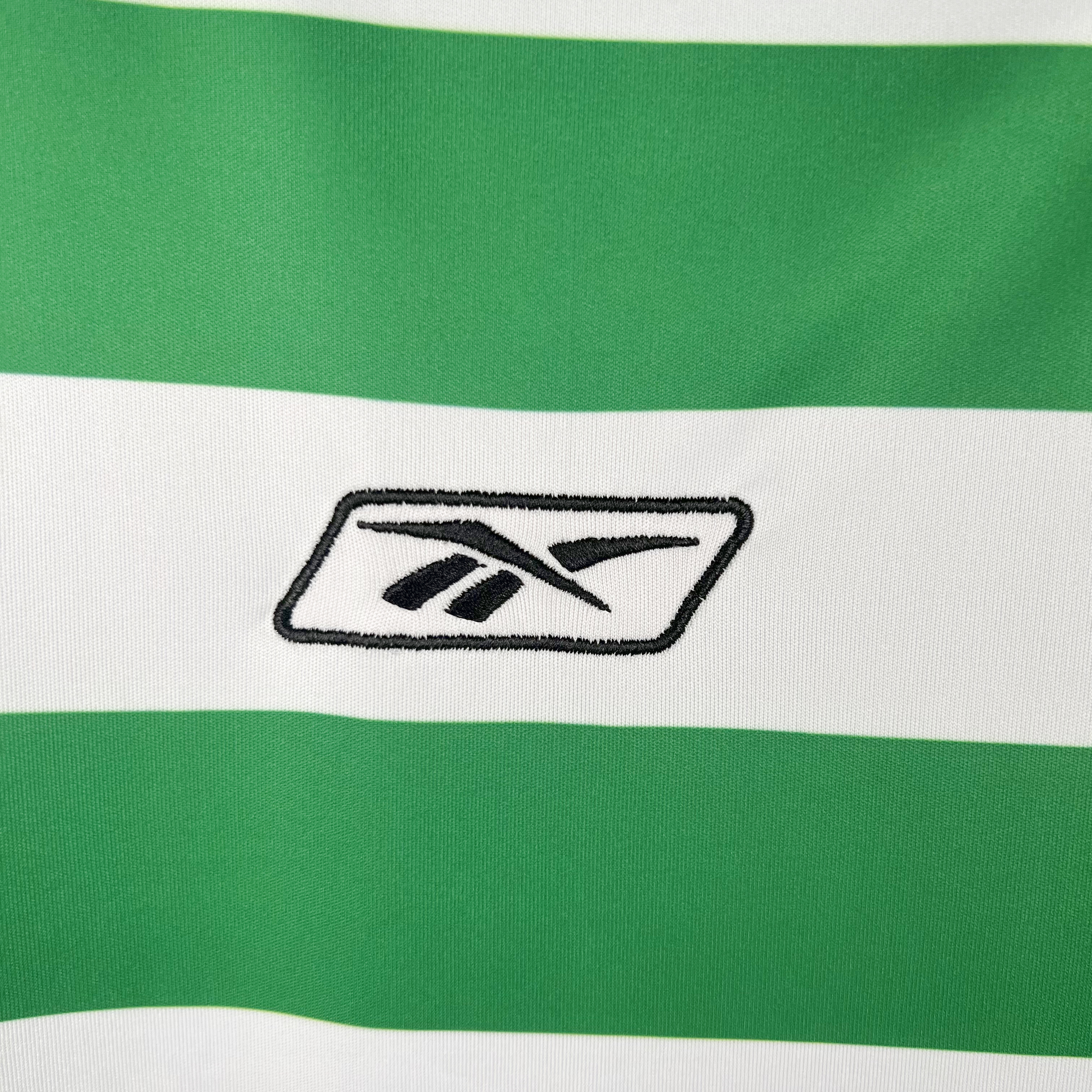 ManixJersey.com | Retro Sporting CP 03-04 Home Stadium Jersey -Customize Name, Number and Patch | Worldwide Shipping