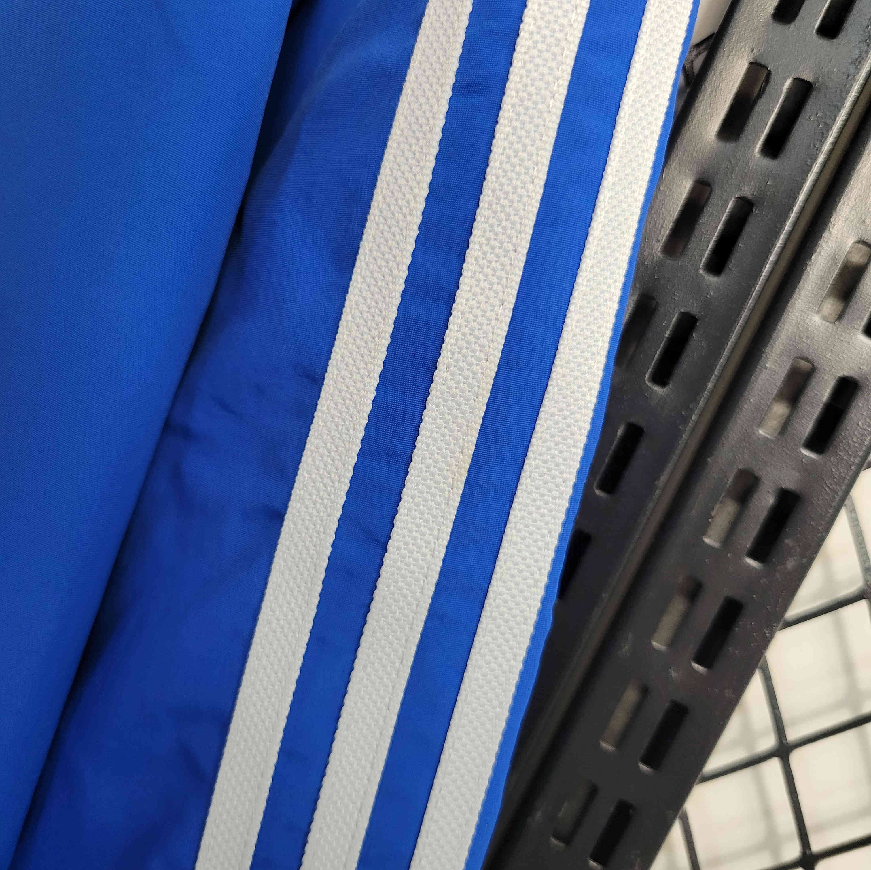 Bayern Munich 23-24 Blue Reversible Windbreaker:football jersey mysite: unitedjerseyfootball 邓江浪:football
