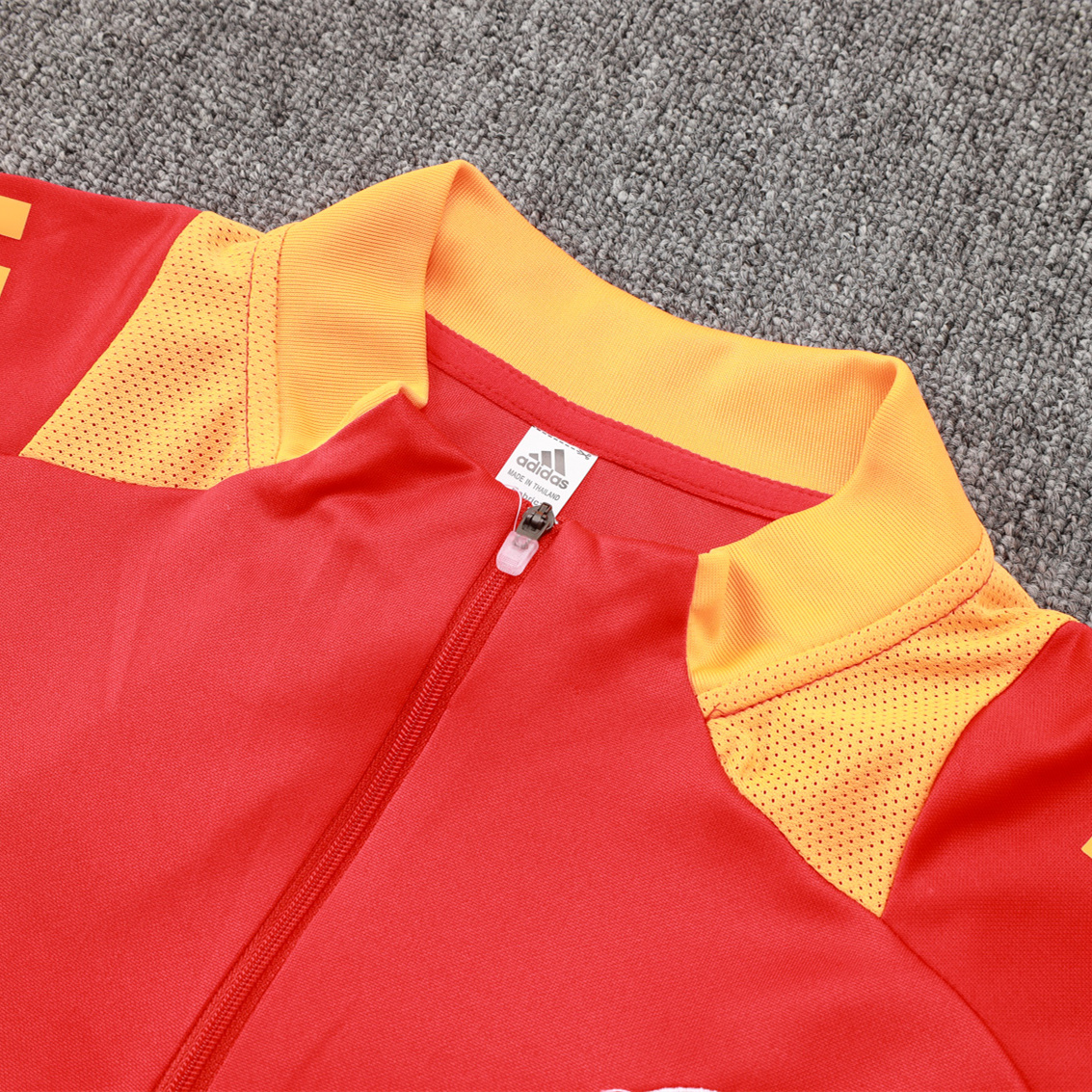ManixJersey.com | Bayern Munich 24-25 Long Sleeve Training Set with Big Logo - Red -Customize Name, Number and Patch | Worldwide Shipping