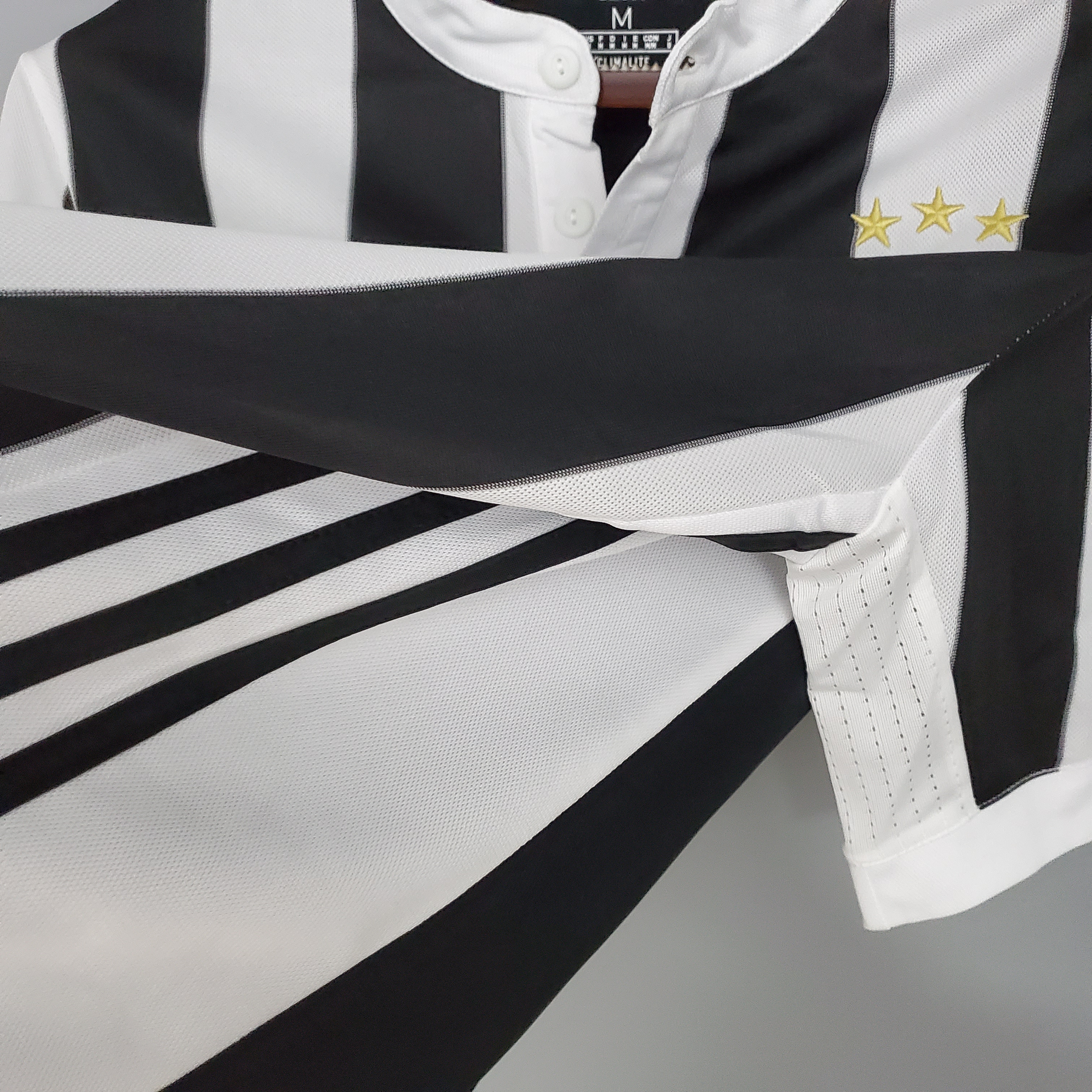 ManixJersey.com | Retro Juventus 2017-18 Home Stadium Jersey -Customize Name, Number and Patch | Worldwide Shipping