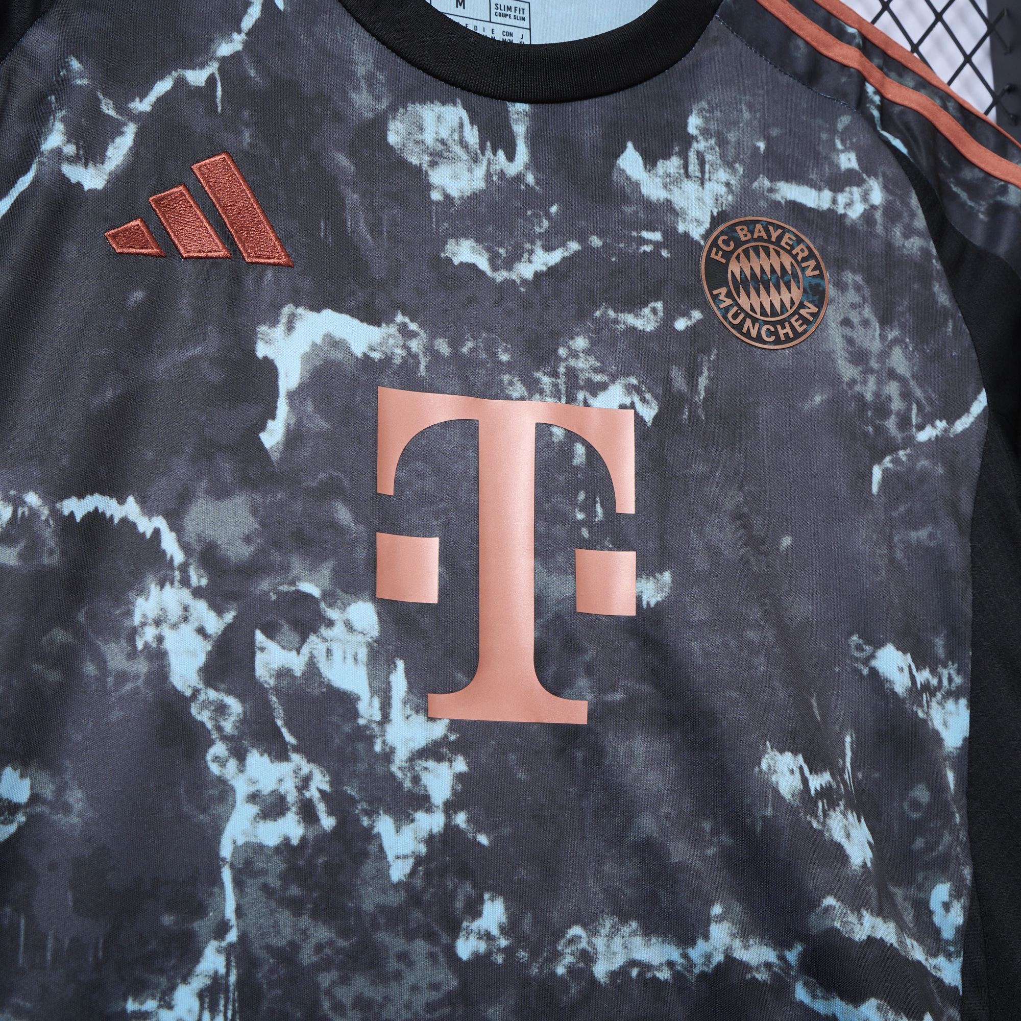 foot-Bayern Munich 24-25 Away Jersey - Fans Version
