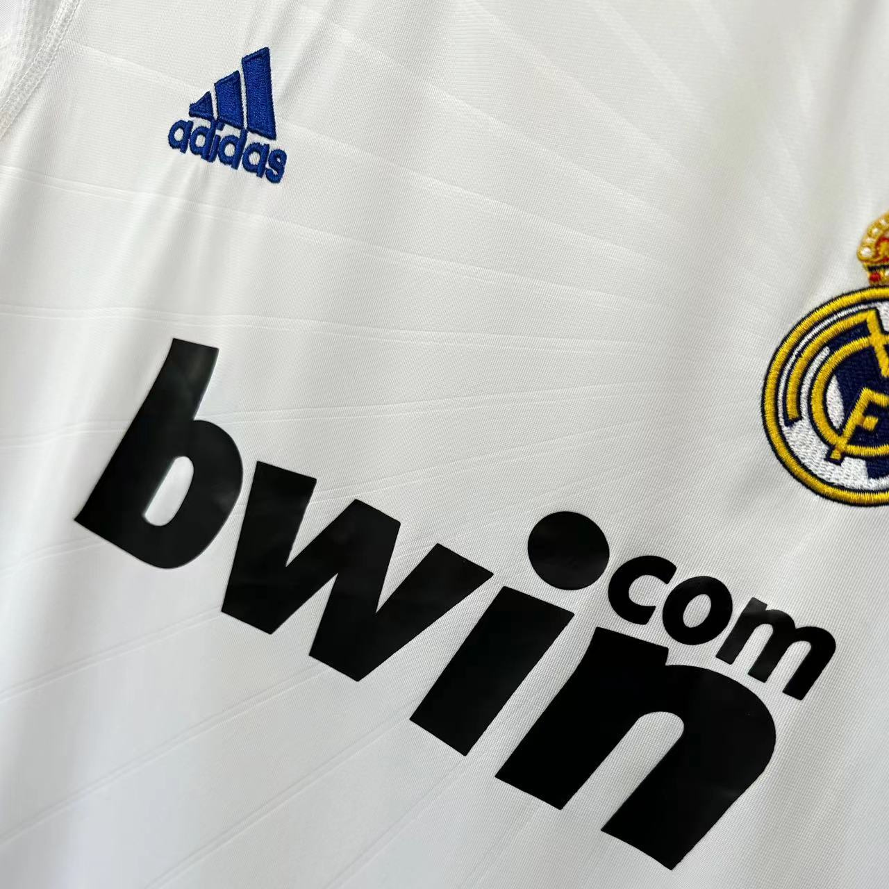 GlobeJersey-Real Madrid Retro 10-11 Home Stadium Jersey