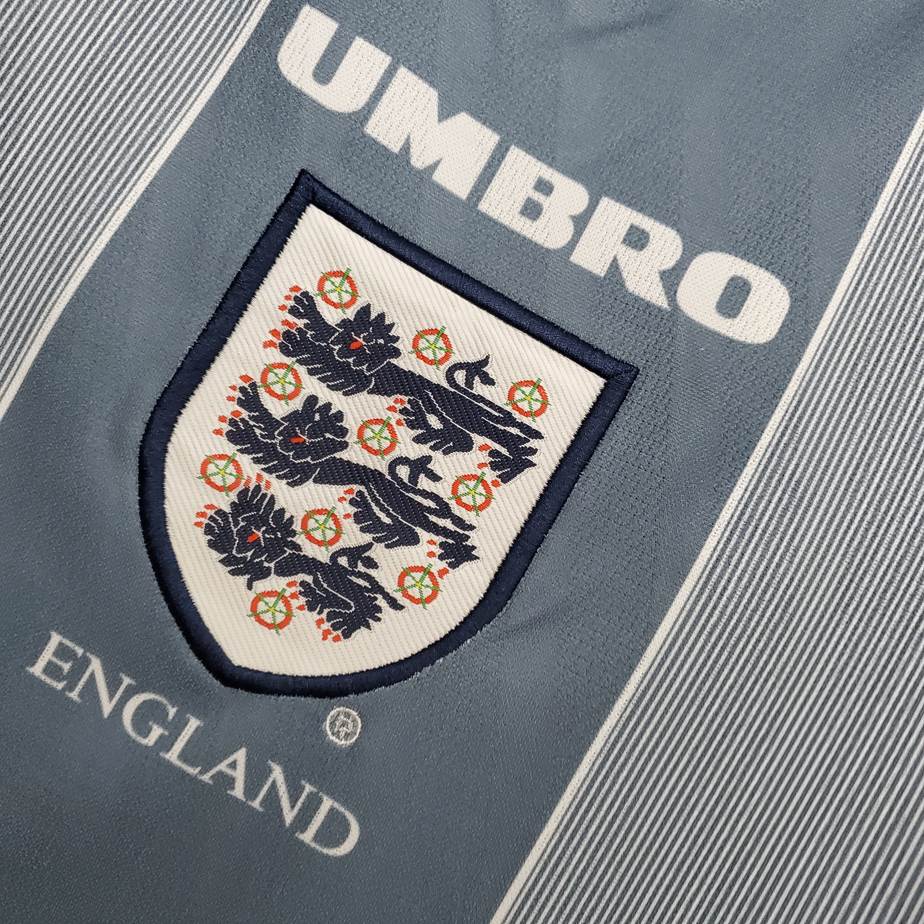 foot-Retro England 1996 Away Stadium Jersey