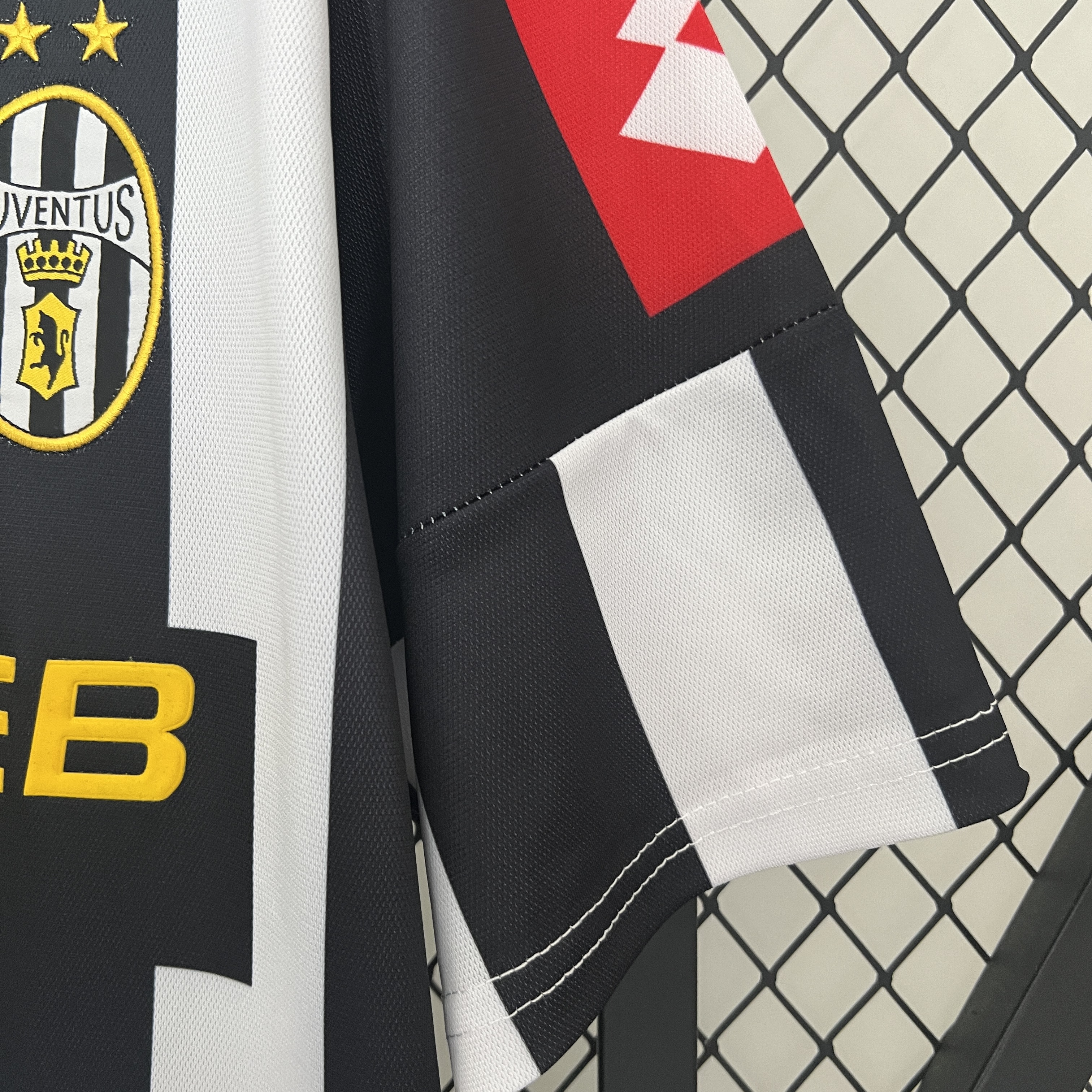 ManixJersey.com | Retro Juventus 2001-02 Home Stadium Jersey -Customize Name, Number and Patch | Worldwide Shipping