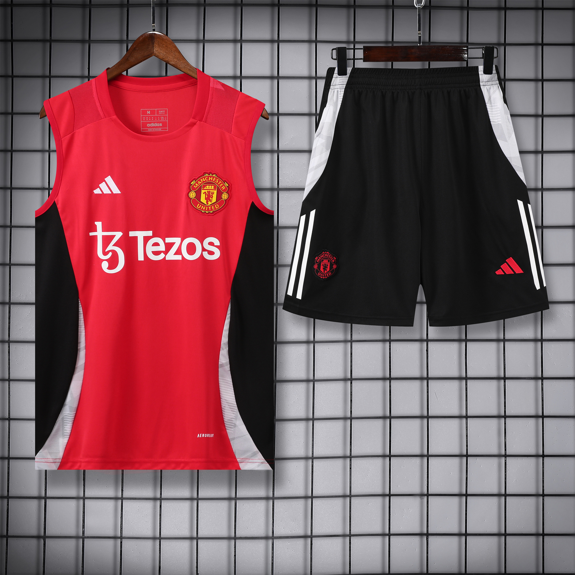 ManixJersey.com | Manchester United 24-25 Vest Training Set - Red -Customize Name, Number and Patch | Worldwide Shipping