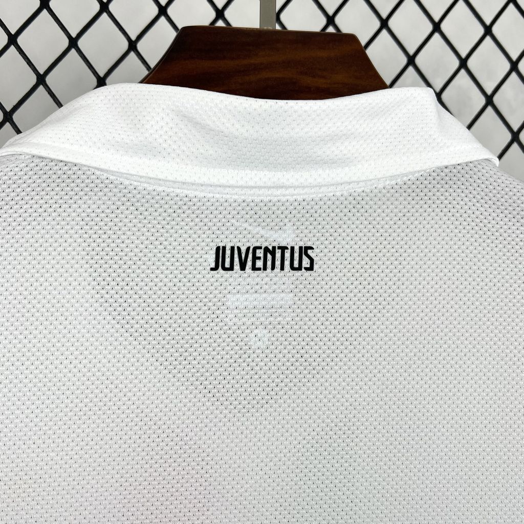 unitedfutballjersey-Retro Juventus 2010-11 Away Jersey