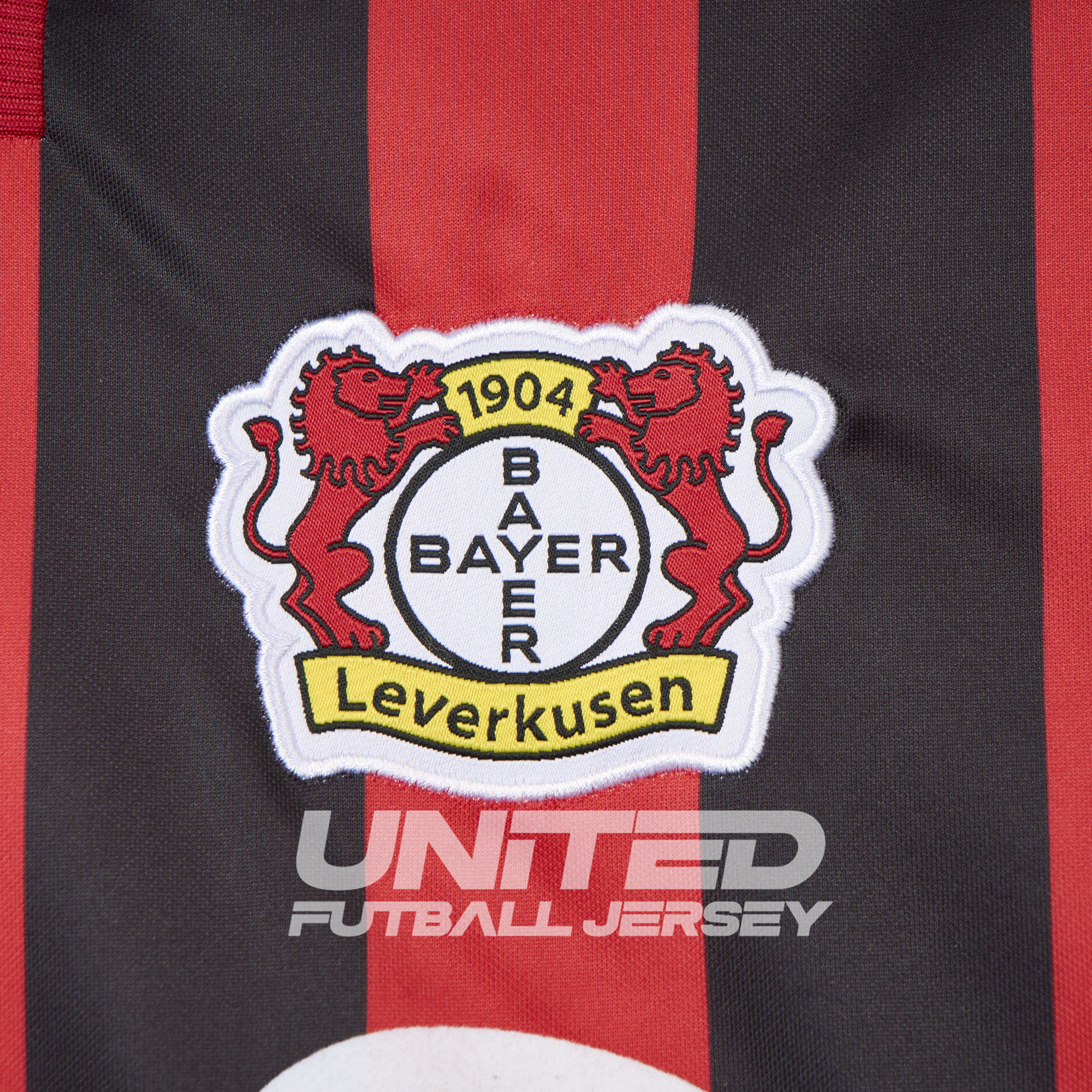 foot-Retro Bayer 04 Leverkusen 2001-02 Home Jersey