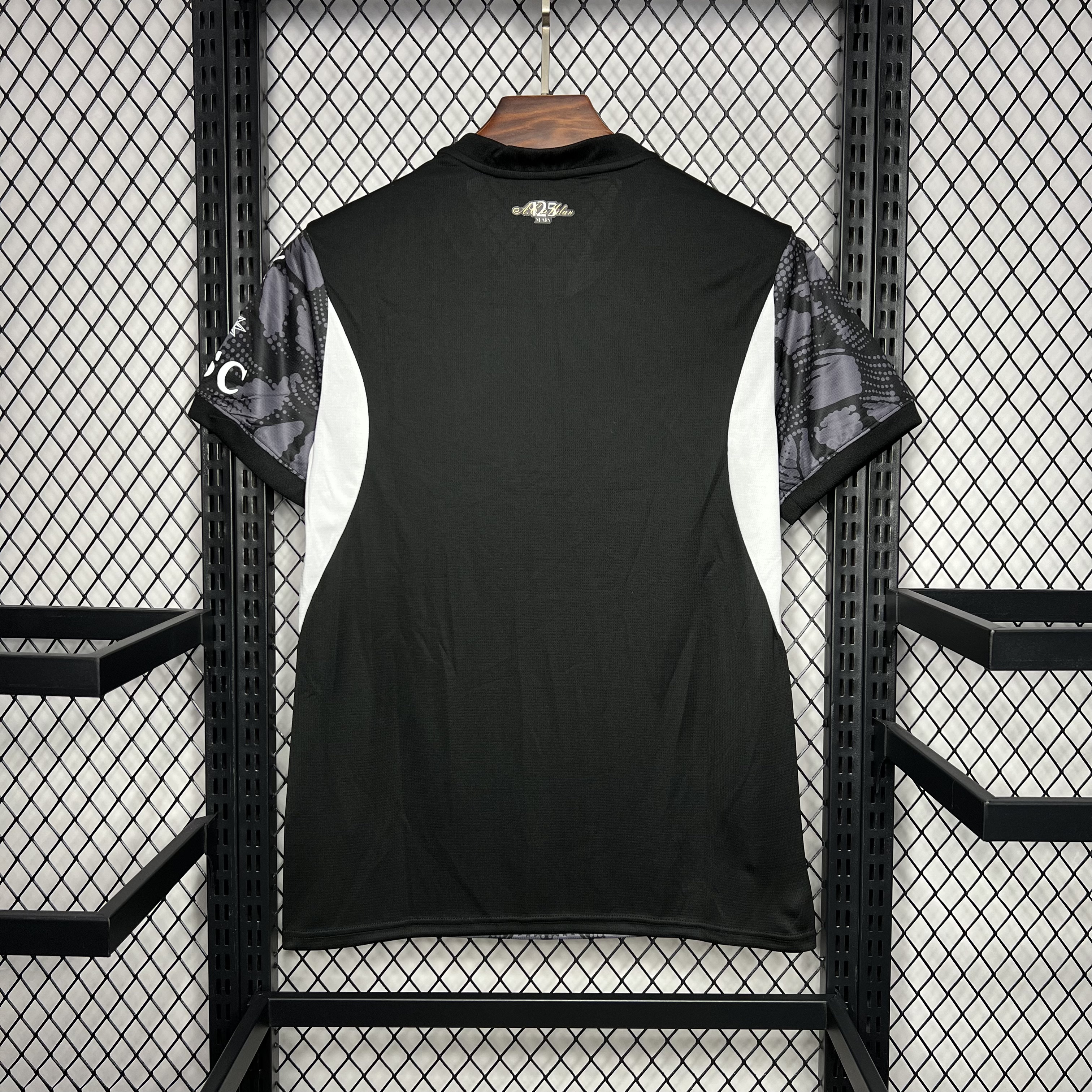 ManixJersey.com | AC Milan 24-25 Black Goalkeeper Jersey - Fans Version -Customize Name, Number and Patch | Worldwide Shipping