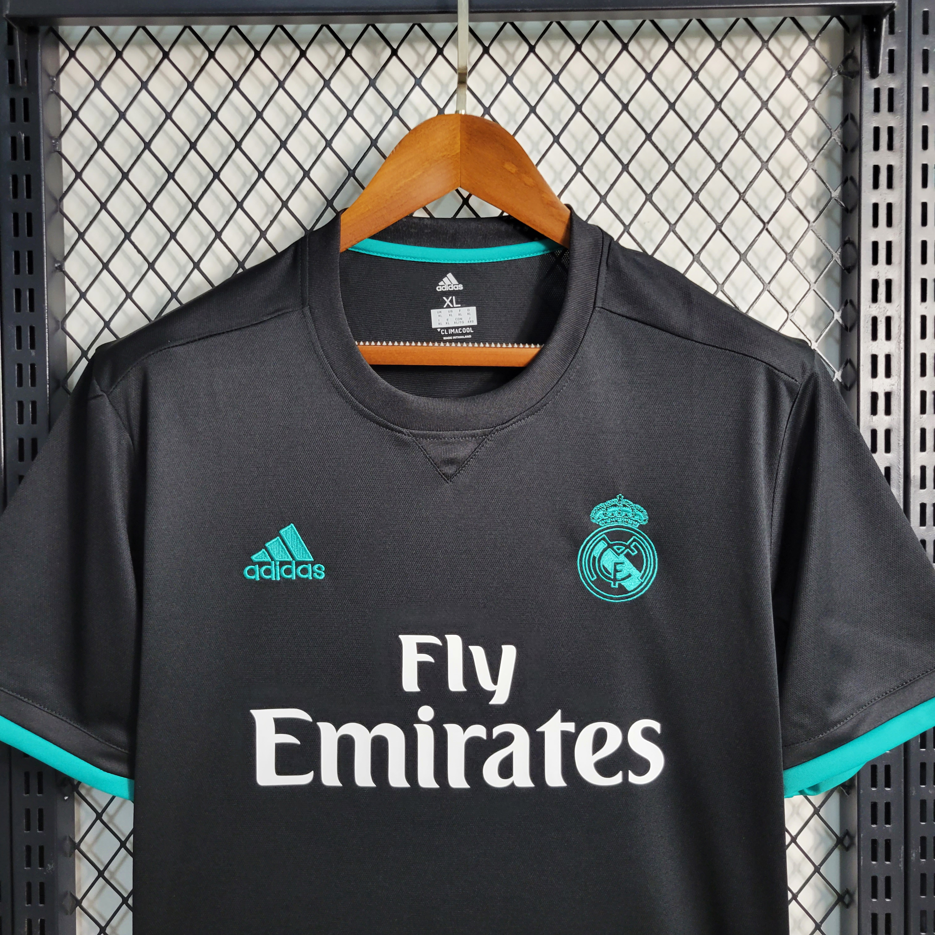 JerseysGala.com | Retro Real Madrid 17-18 Away Stadium Jersey -Customize Name, Number and Patch | Worldwide Shipping