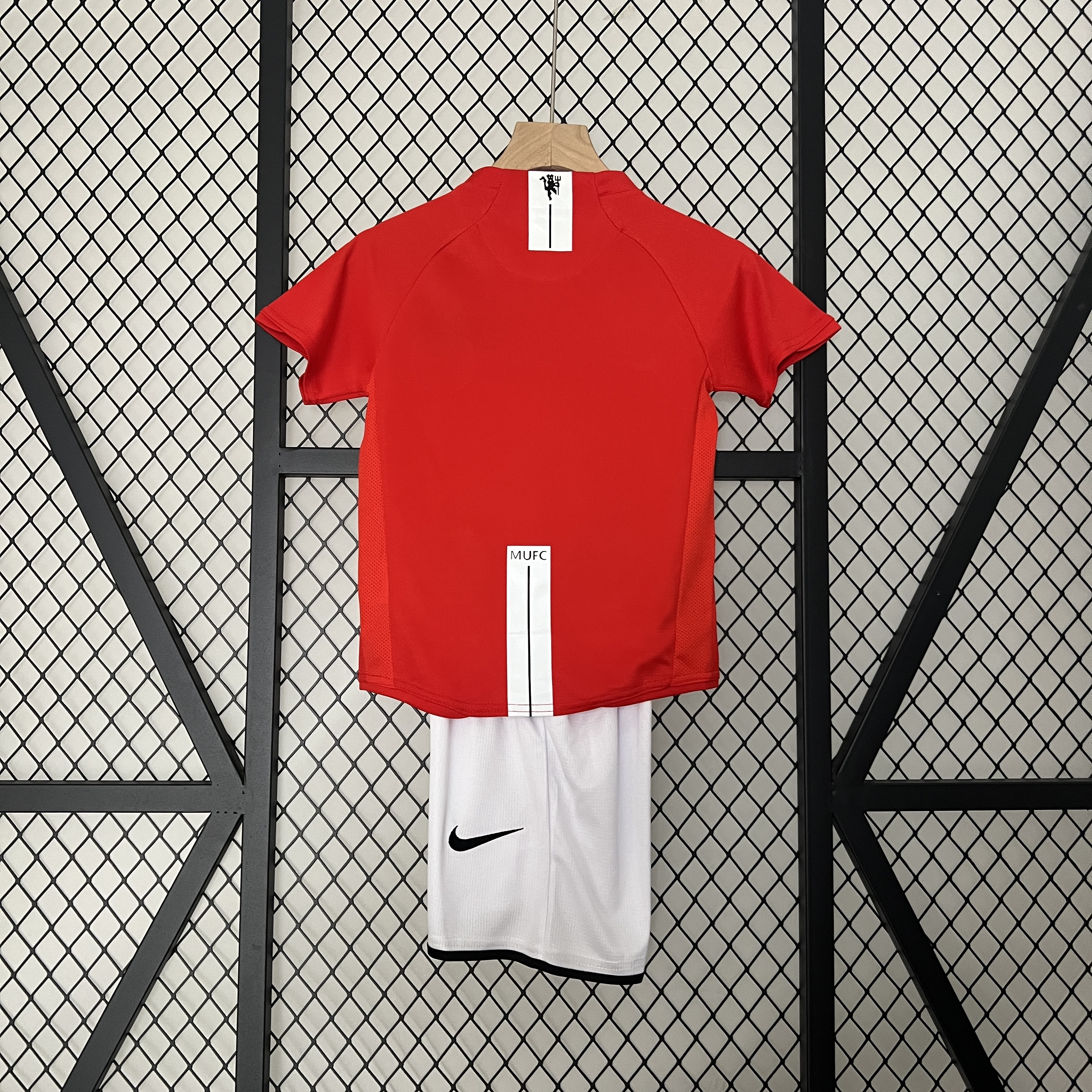 SIUjerseys-Retro Manchester United 2007-08 Home Stadium Kids Kit