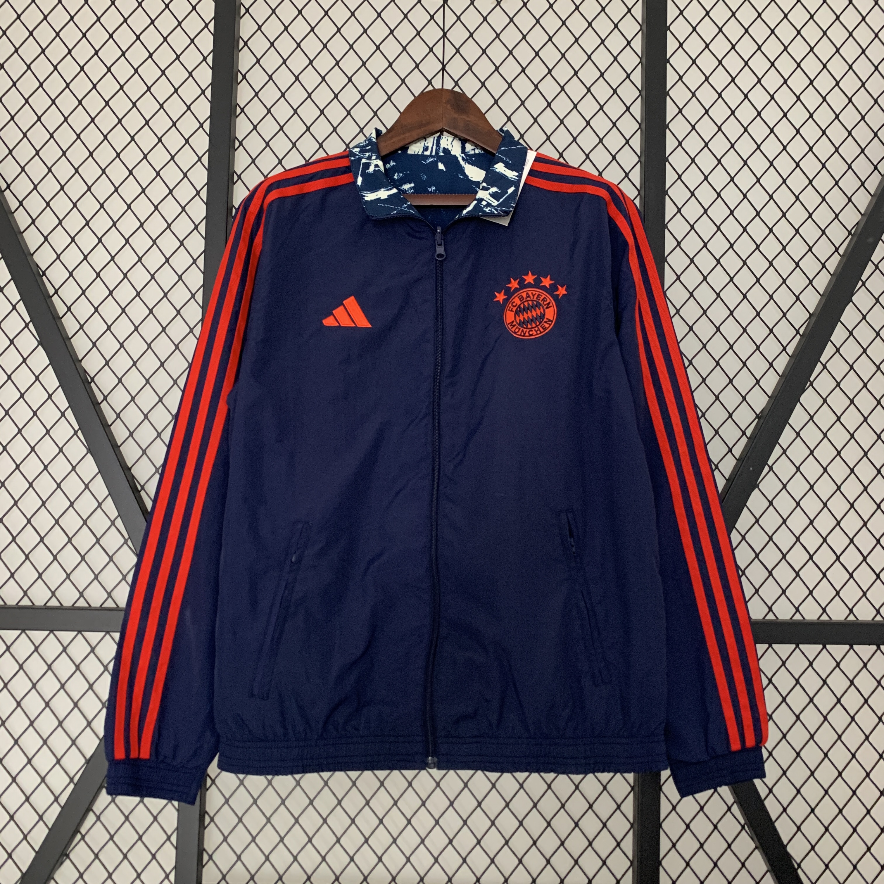 Bayern Munich 23-24 Double Sided Windbreaker - Deep Blue:football jersey mysite: unitedjerseyfootball 邓江浪:football