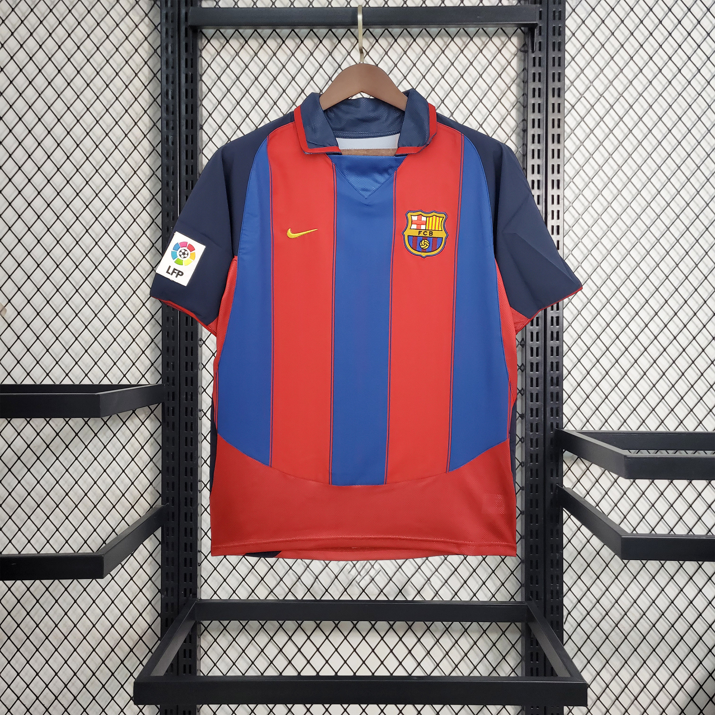 SIUjerseys-Retro Barcelona 03-04 Home Stadium Jersey