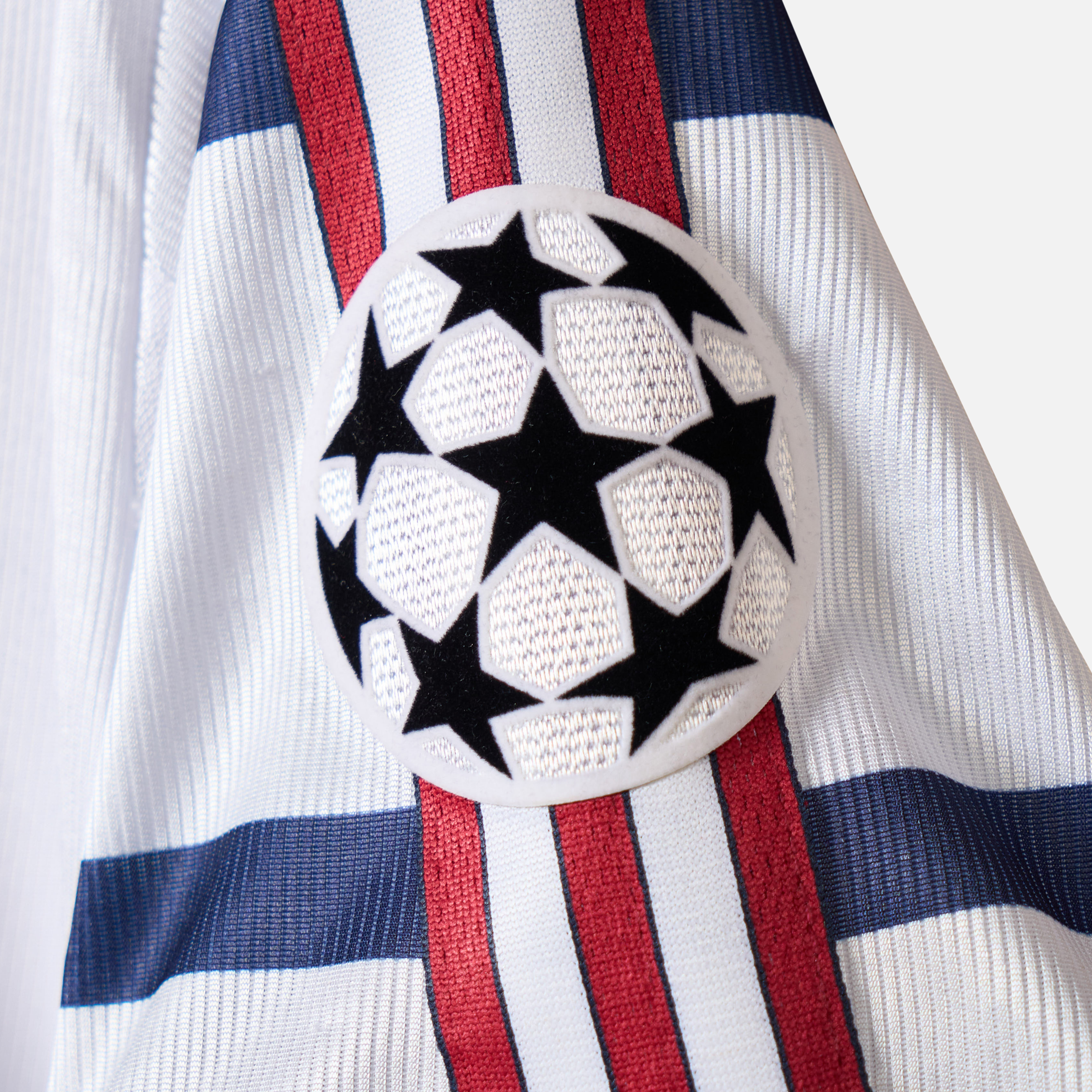 SIUjerseys-Retro Bayern Munich 1998-00 Away Jersey