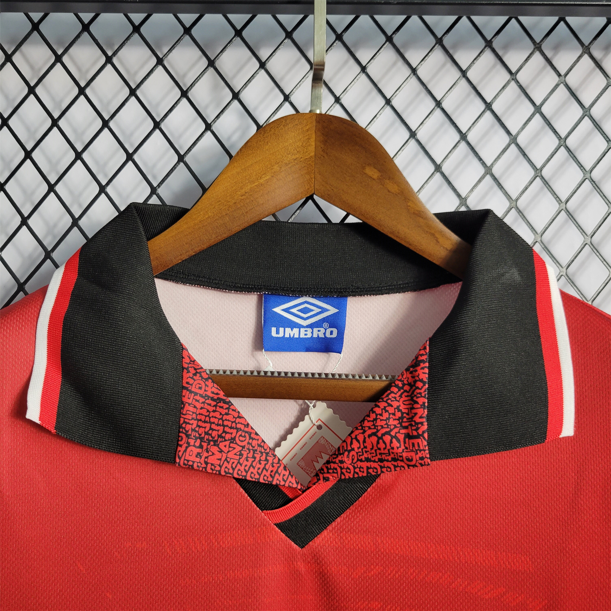 ManixJersey.com | Retro Manchester United 94-96 Home Jersey -Customize Name, Number and Patch | Worldwide Shipping