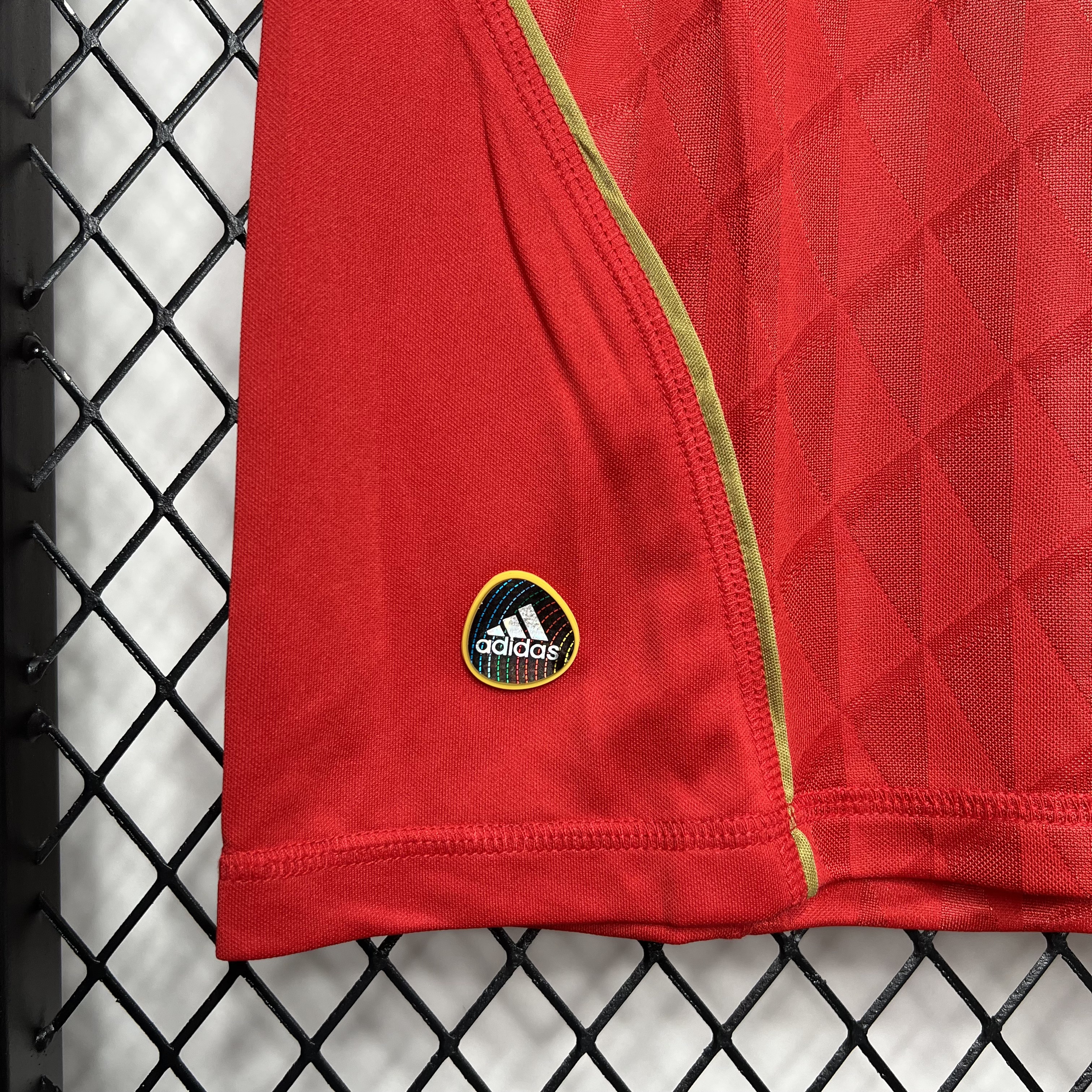 SIUjerseys-Retro Liver.pool 2010-11 Home Stadium Jersey