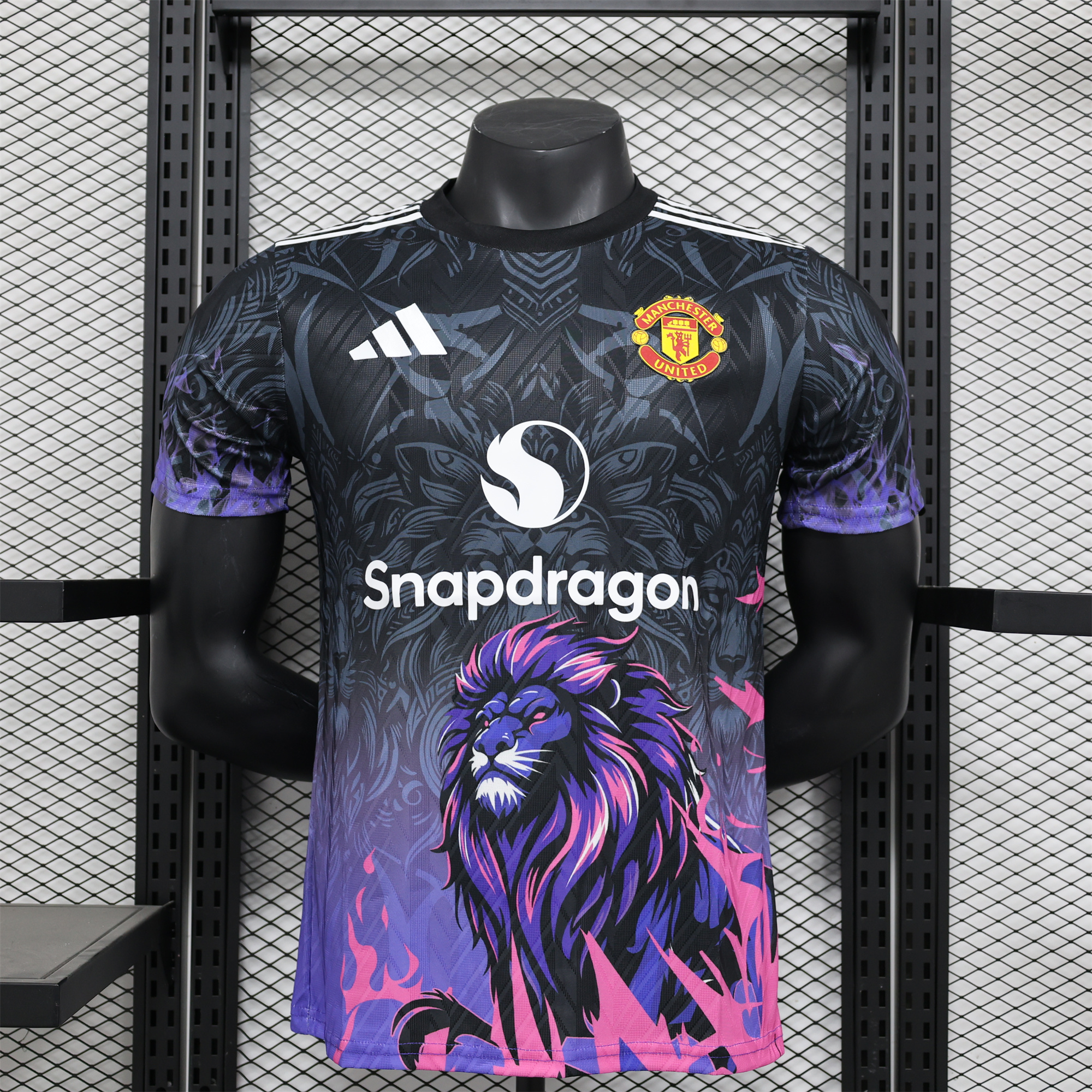 ManixJersey.com | Manchester United 24-25 Balck and Purple Lion Special Edition Jersey - Player Version -Customize Name, Number and Patch | Worldwide Shipping