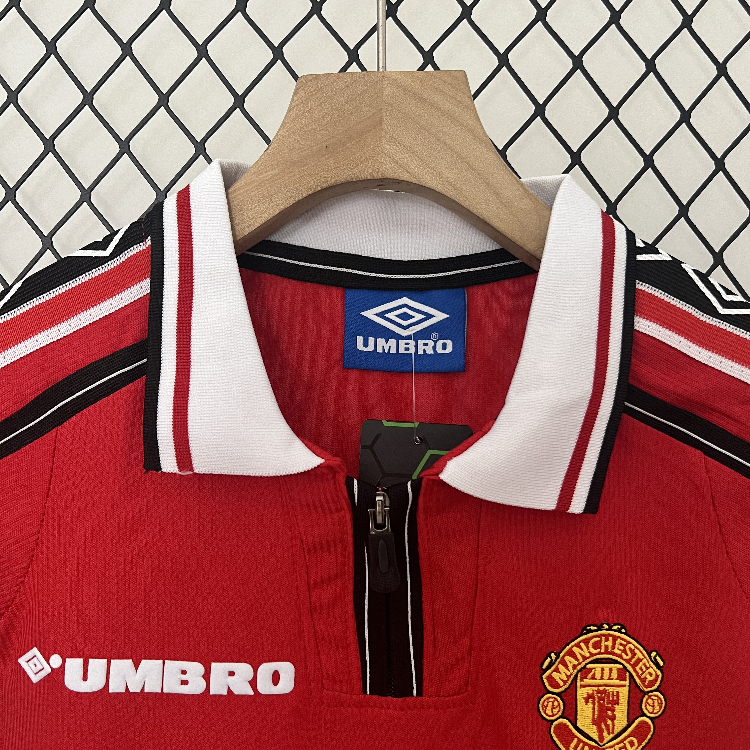 SIUjerseys-Retro Manchester United 1998-99 Home Stadium Kids Kit