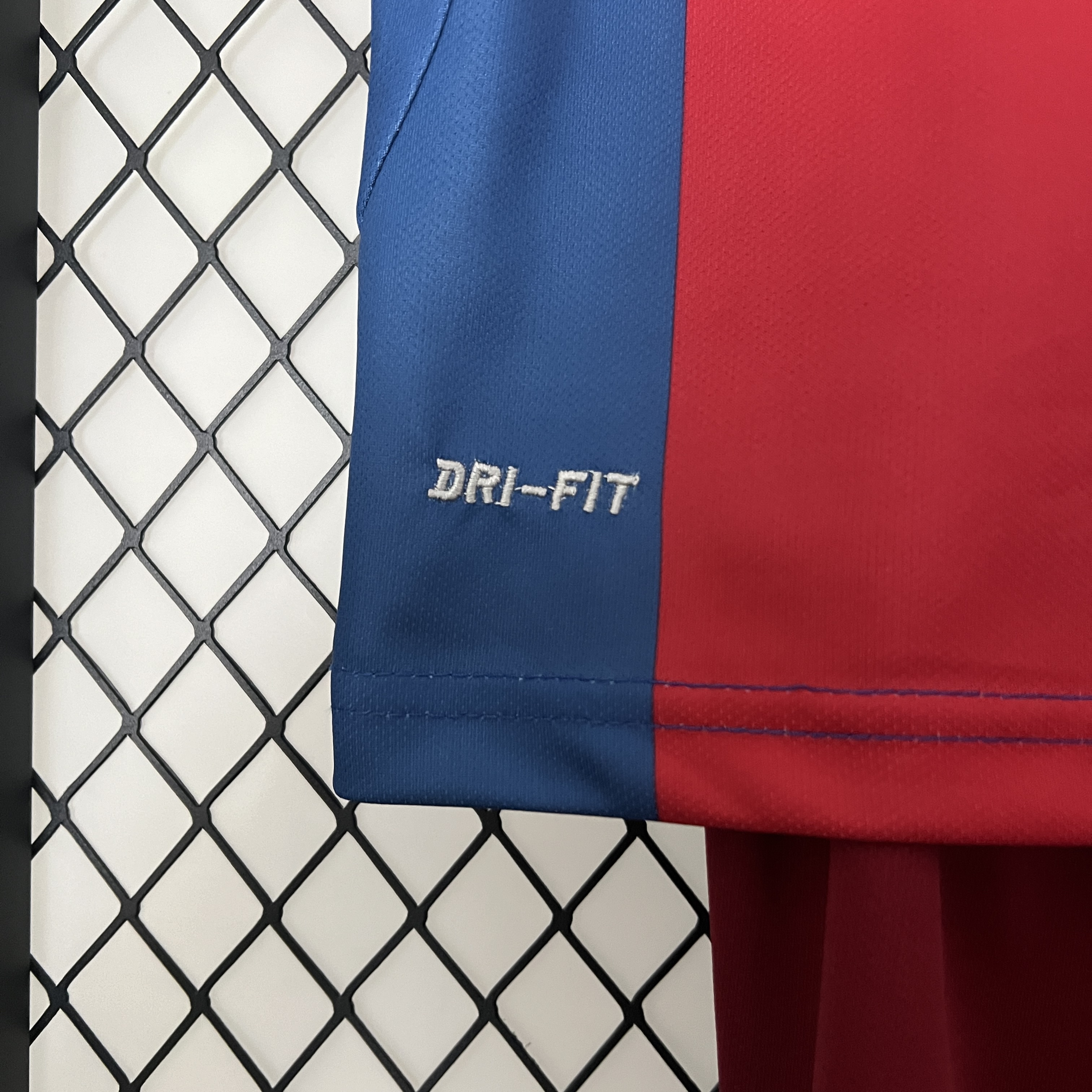 SIUjerseys-Retro Barcelona 2010-11 Home Stadium Kids Kit