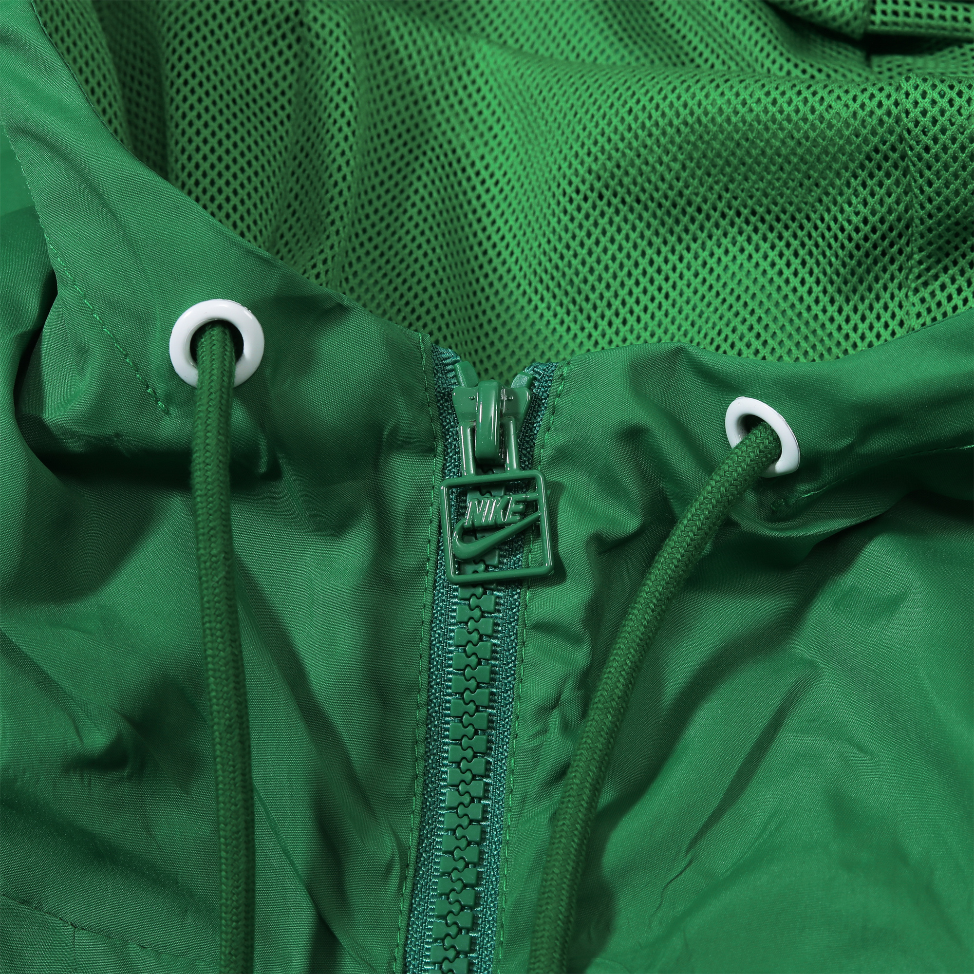 ManixJersey.com | Portugal 2024 National Team Anthem Green Hooded Windbreaker - Player Version -Customize Name, Number and Patch | Worldwide Shipping