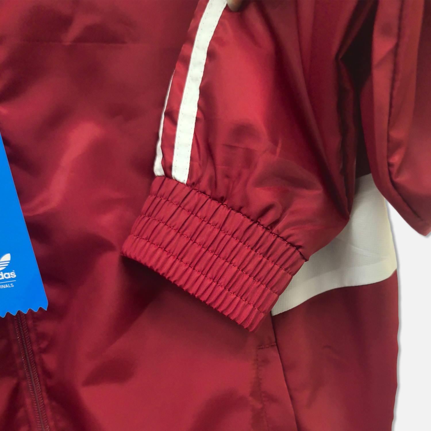 ManixJersey.com | Bayern Munich 24-25 Throwback Windbreaker Jacket - Red -Customize Name, Number and Patch | Worldwide Shipping