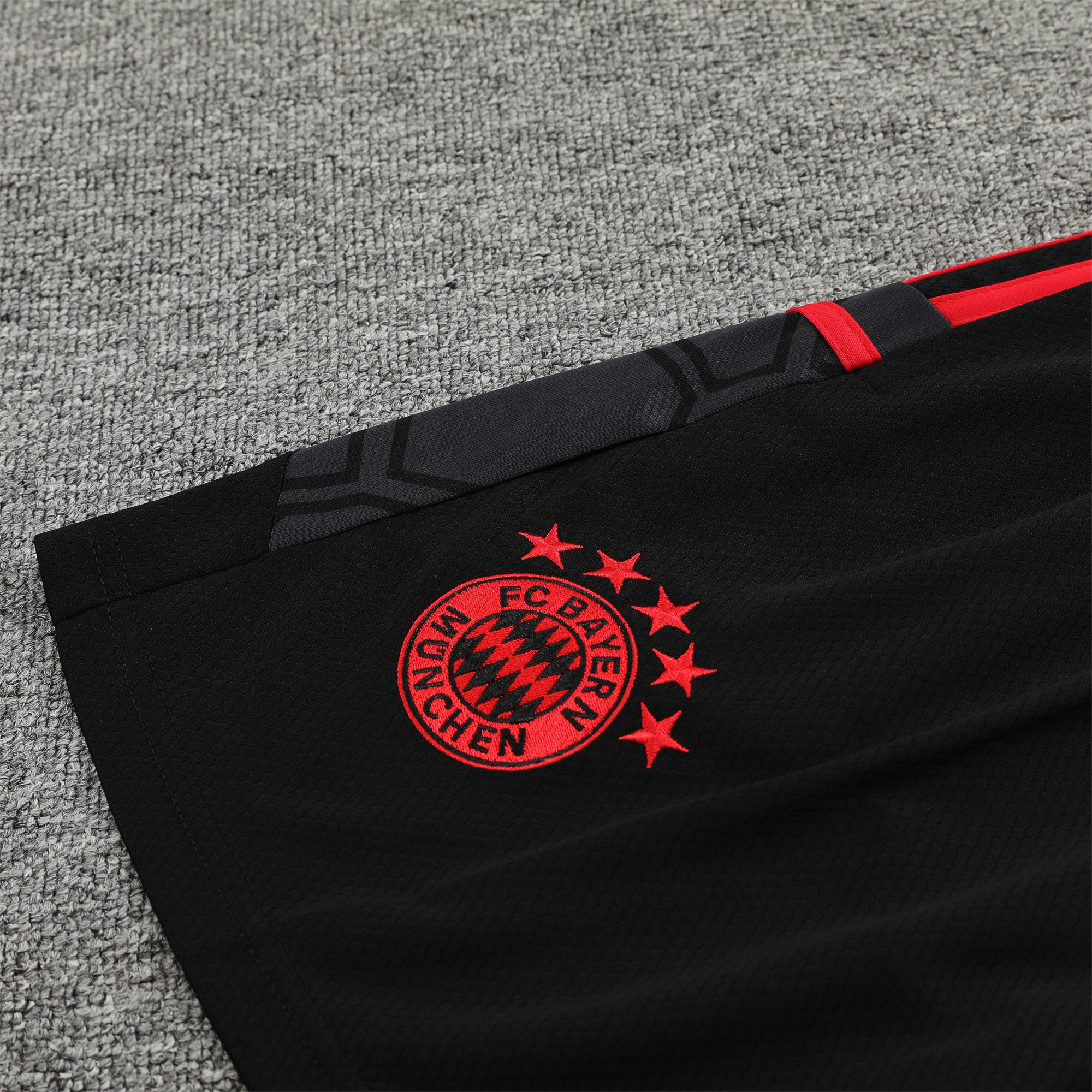 Bayern Munich 23-24 Short-Sleeve Training Set - Red:football jersey mysite: unitedjerseyfootball 邓江浪:football