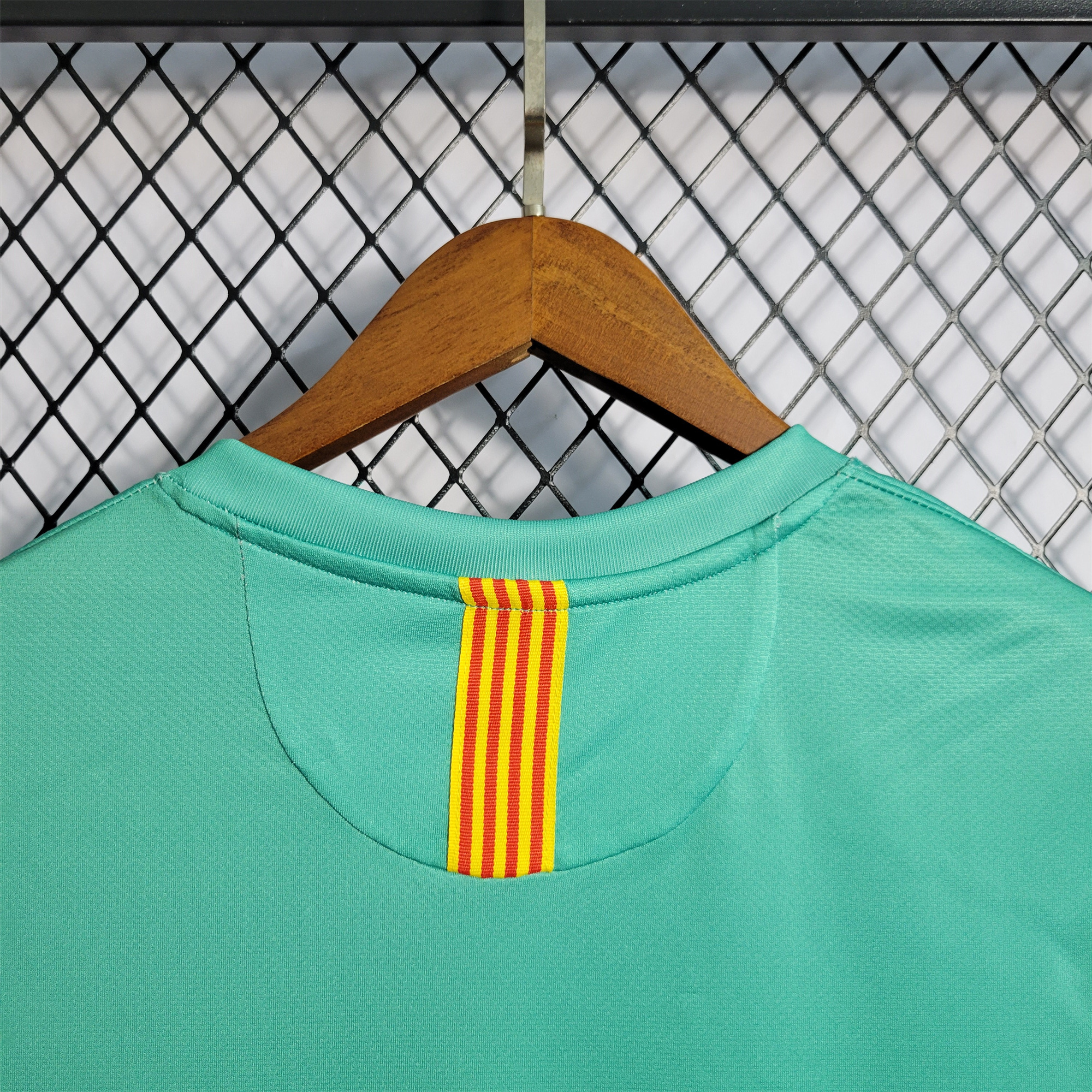 ManixJersey.com | Retro Barcelona 10-11 Away Stadium Jersey -Customize Name, Number and Patch | Worldwide Shipping