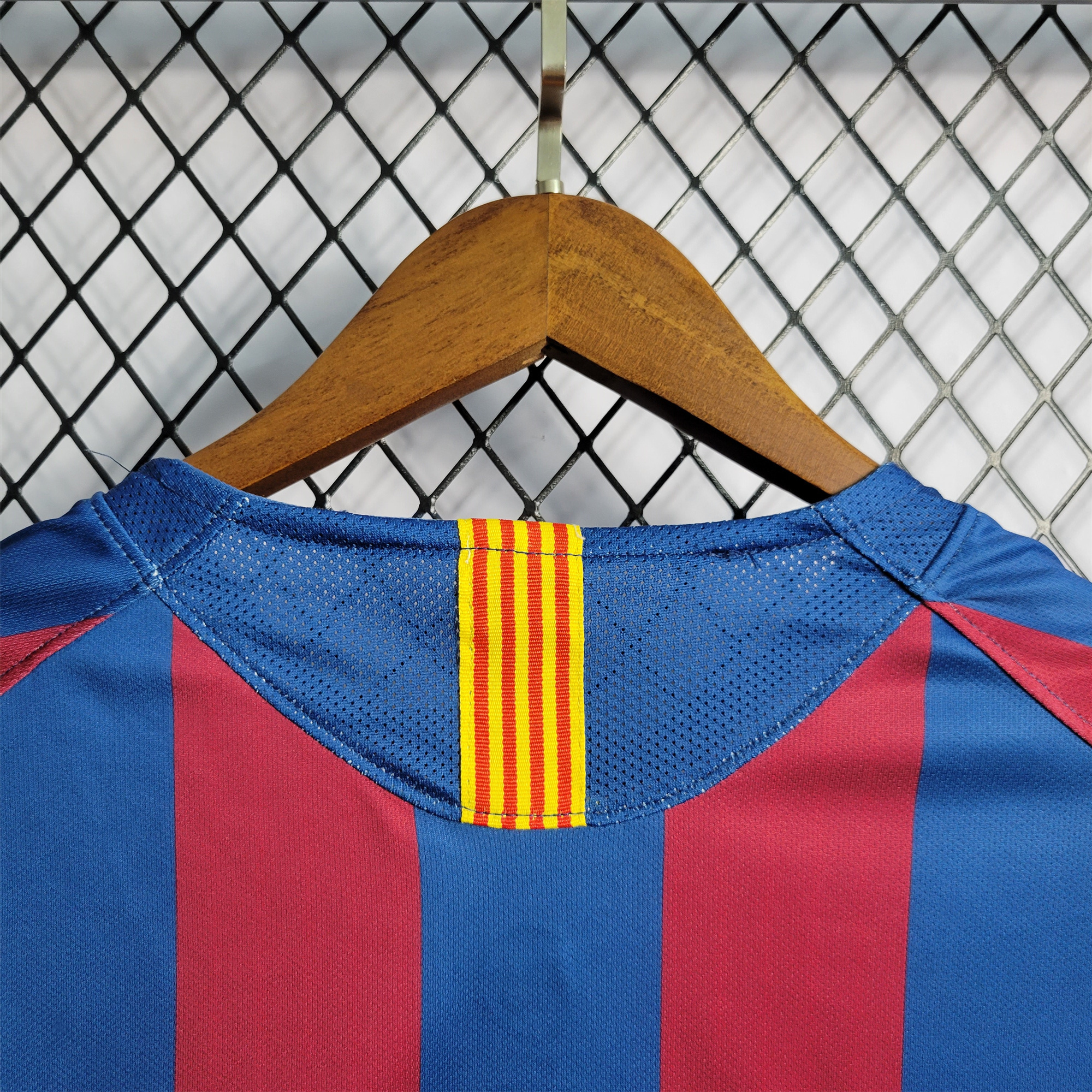 SIUjerseys-Retro Barcelona 05-06 Home Stadium Jersey - UEFA Champions League Final