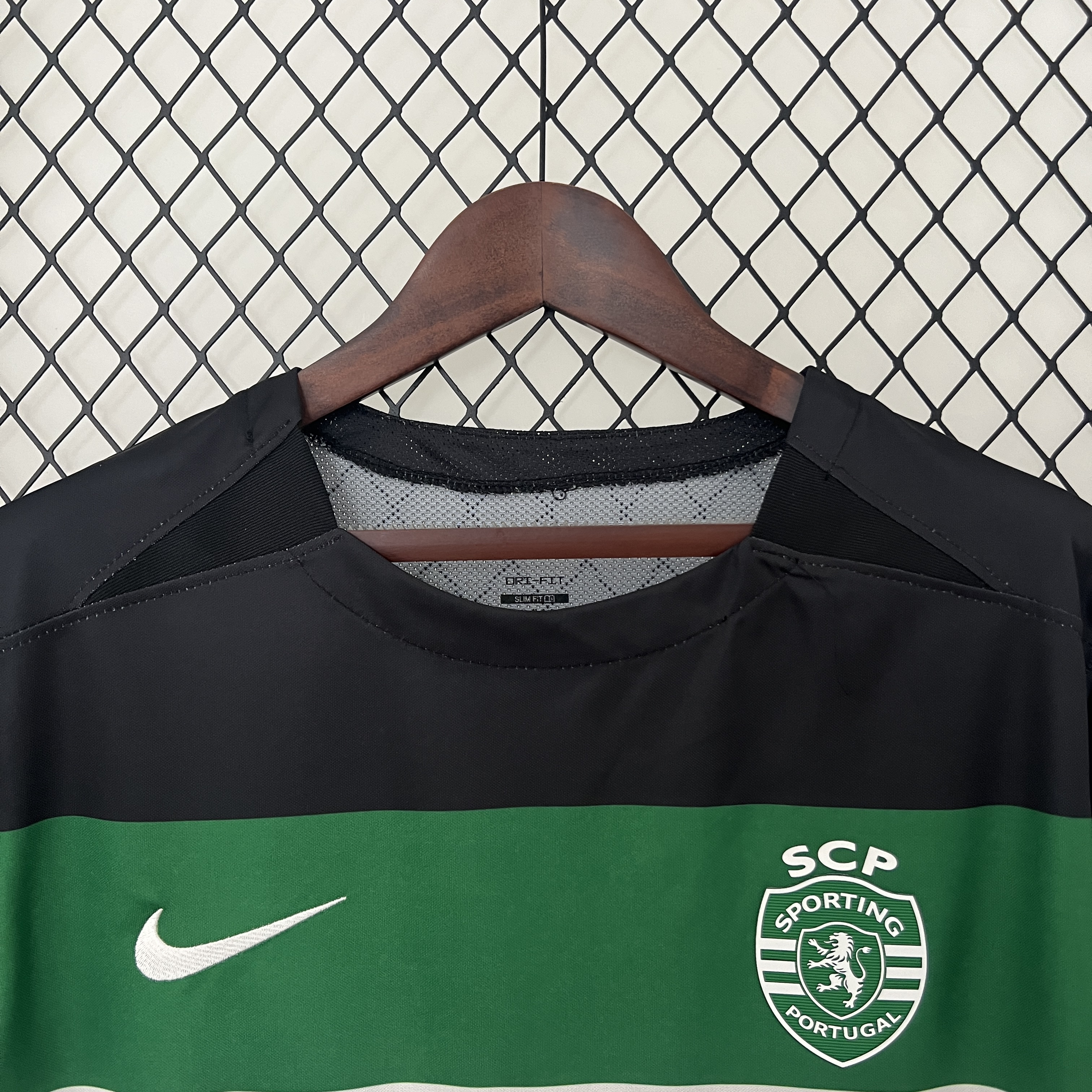 ManixJersey.com | Sporting CP Portugal 24-25 Home Stadium Jersey - Fans Version -Customize Name, Number and Patch | Worldwide Shipping