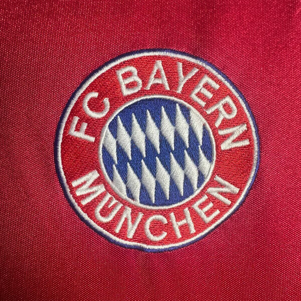 SIUjerseys-Retro Bayern Munich 2003-04 Home Jersey