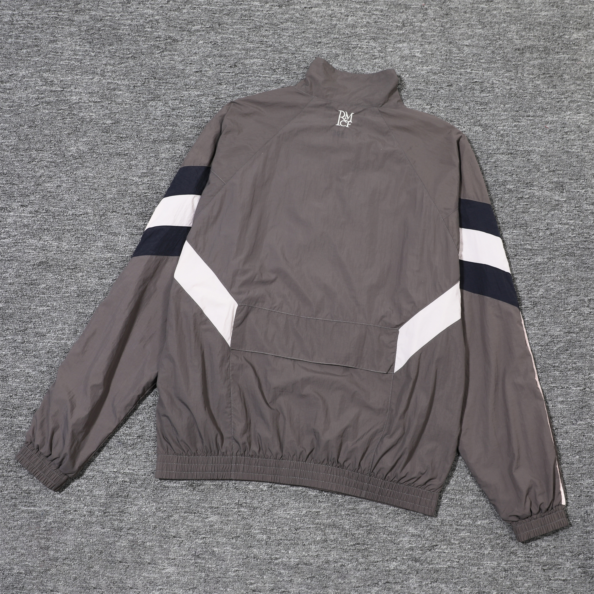JerseysGala.com | Real Madrid 24-25 Throwback Windbreaker Suit - Grey Jackets & Pants -Customize Name, Number and Patch | Worldwide Shipping
