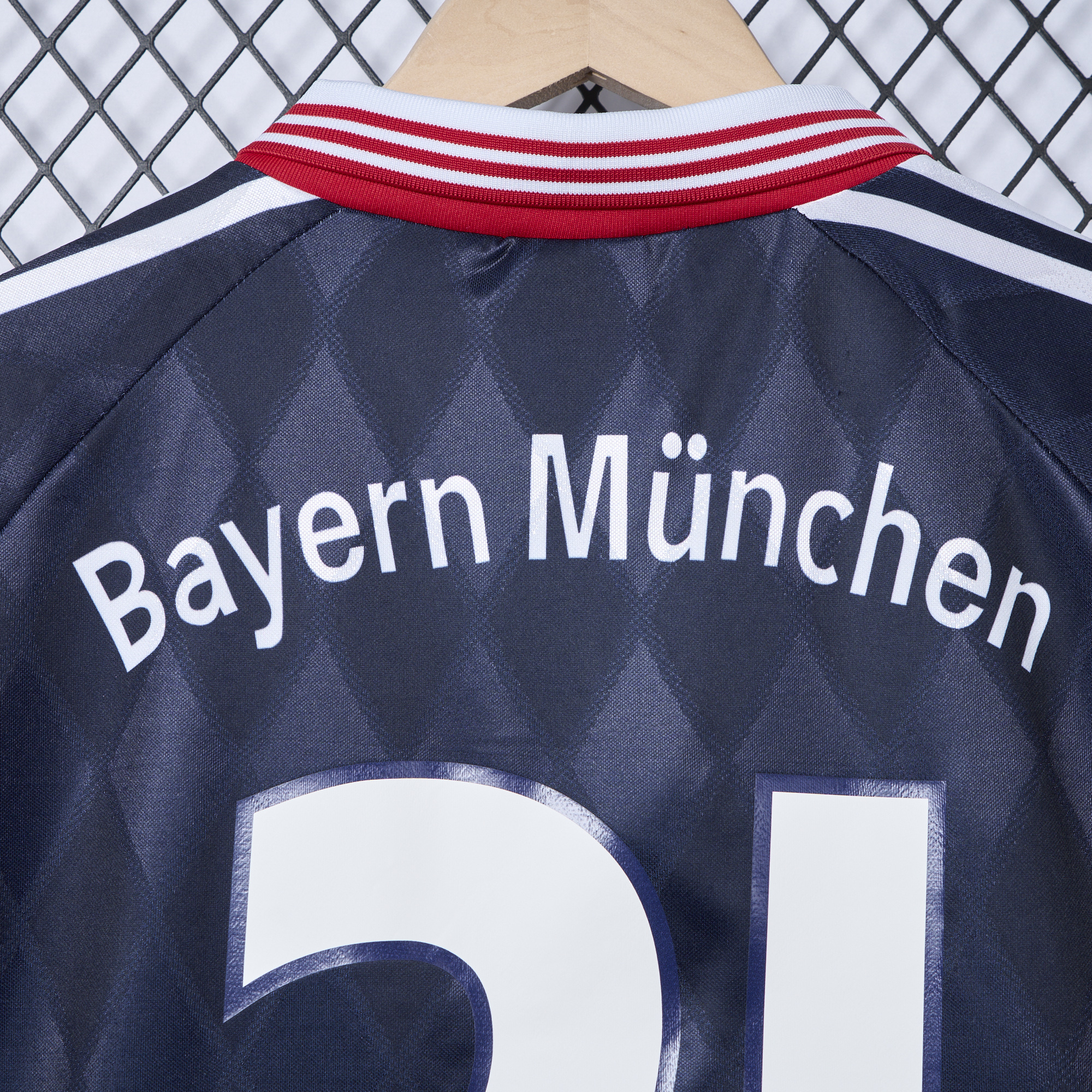 GlobeJersey-Retro Bayern Munich 1997-99 Home Stadium Jersey