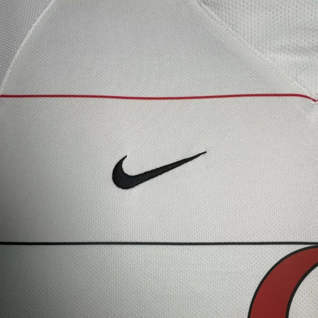 SIUjerseys-Retro Manchester United 03-05 Third Jersey