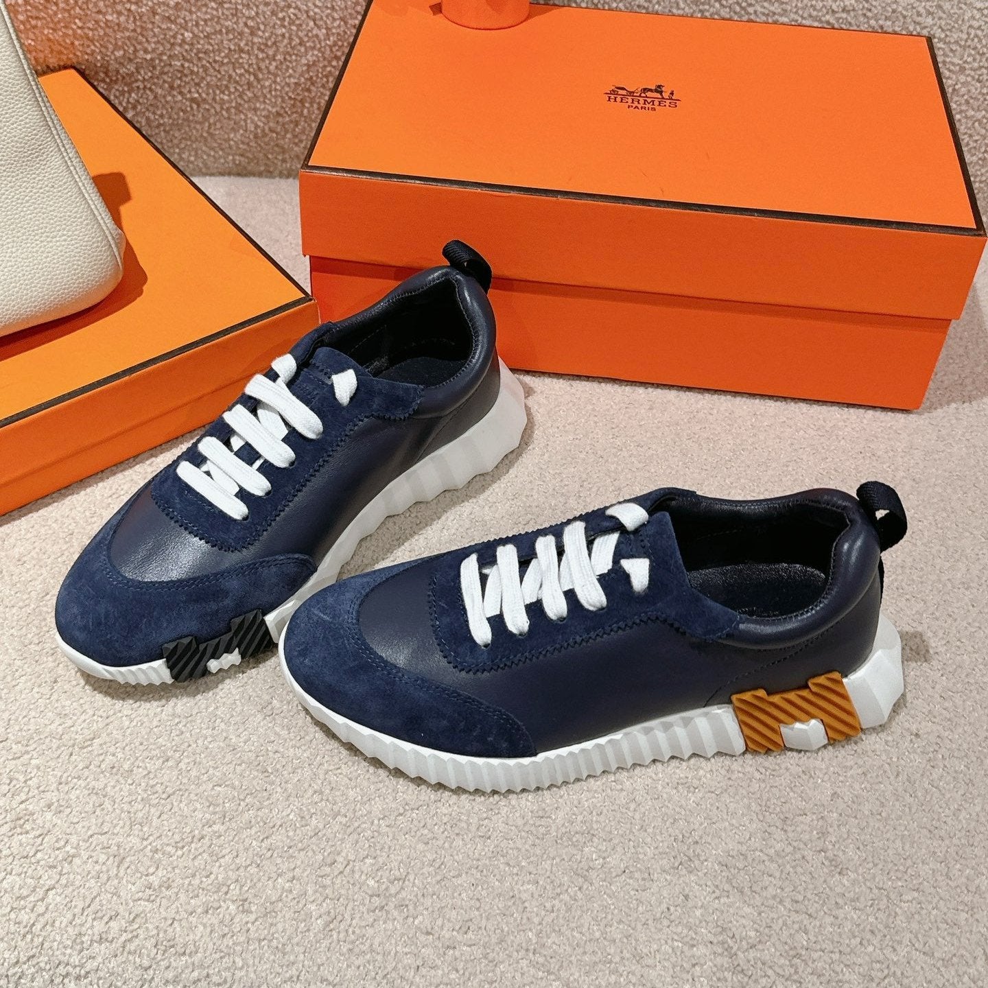 MAINLAND SNEAKER IN NAVY BLUE SUEDE AND CALFSKIN 959296、mysite、Cacoeks