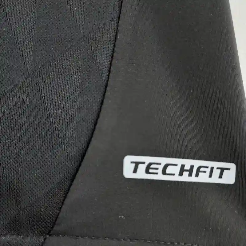 Higojerseys-Retro Liver.pool 2010-11 Third Jersey