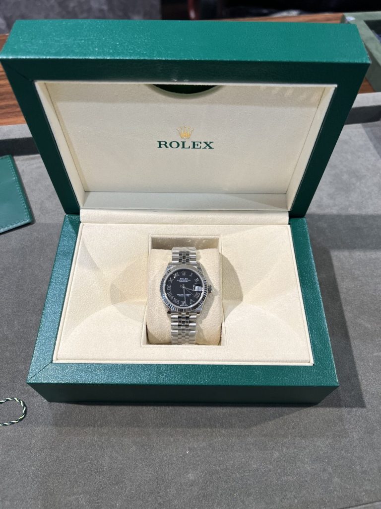 Đồng Hồ Nữ Đính Đá Rolex DateJust Super Fake Cọc Số La Mã 31mm (2)