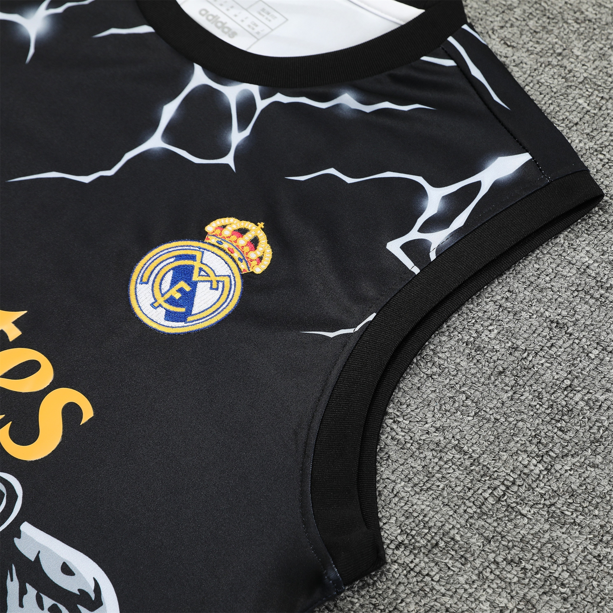 Higojerseys-Real Madrid 24-25 Vest Training Set - White & Black Leopard
