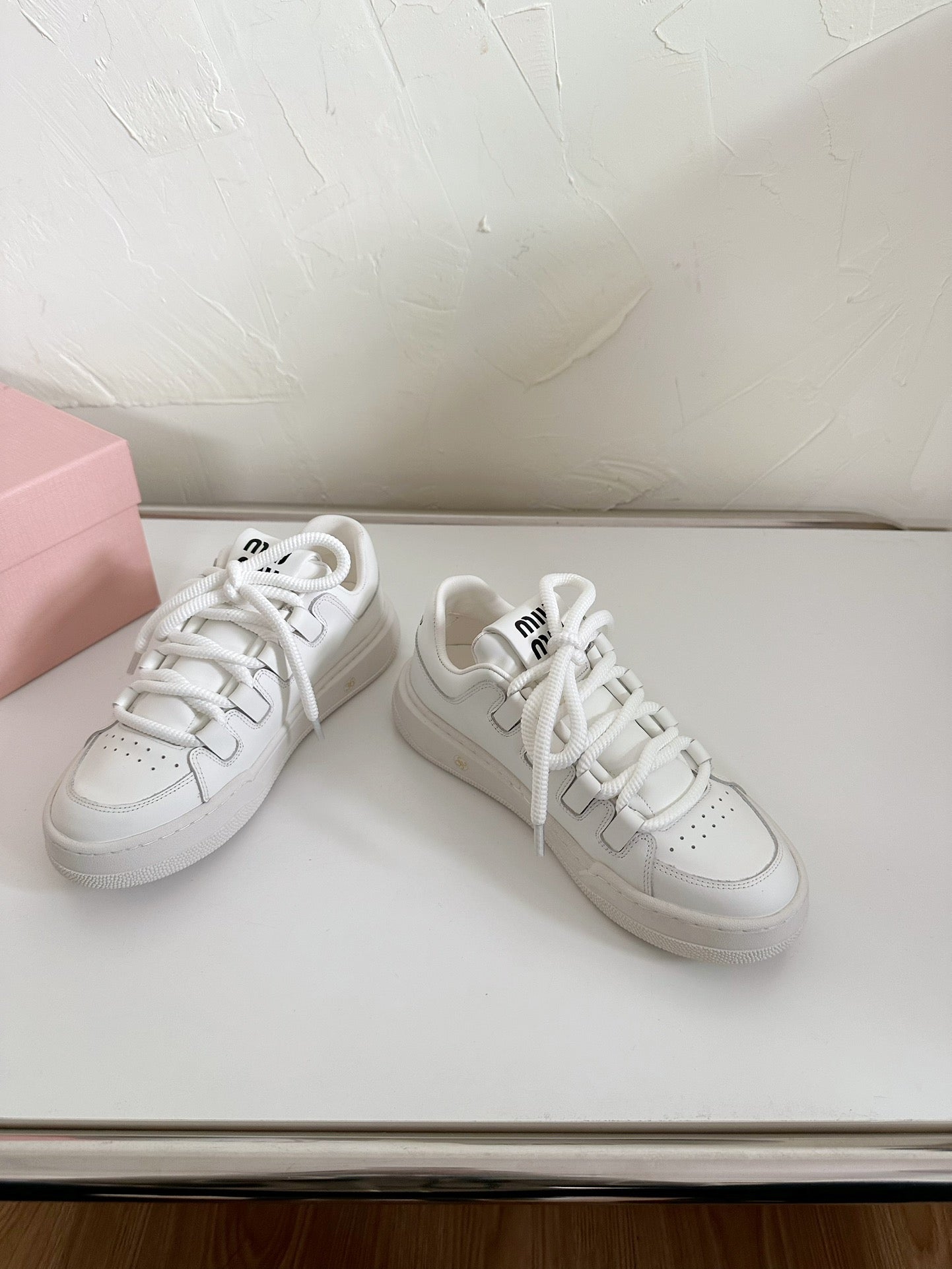 SNEAKERS SIMPLE DESIGN IN WHITE SHEEPSKIN、mysite、Cacoeks