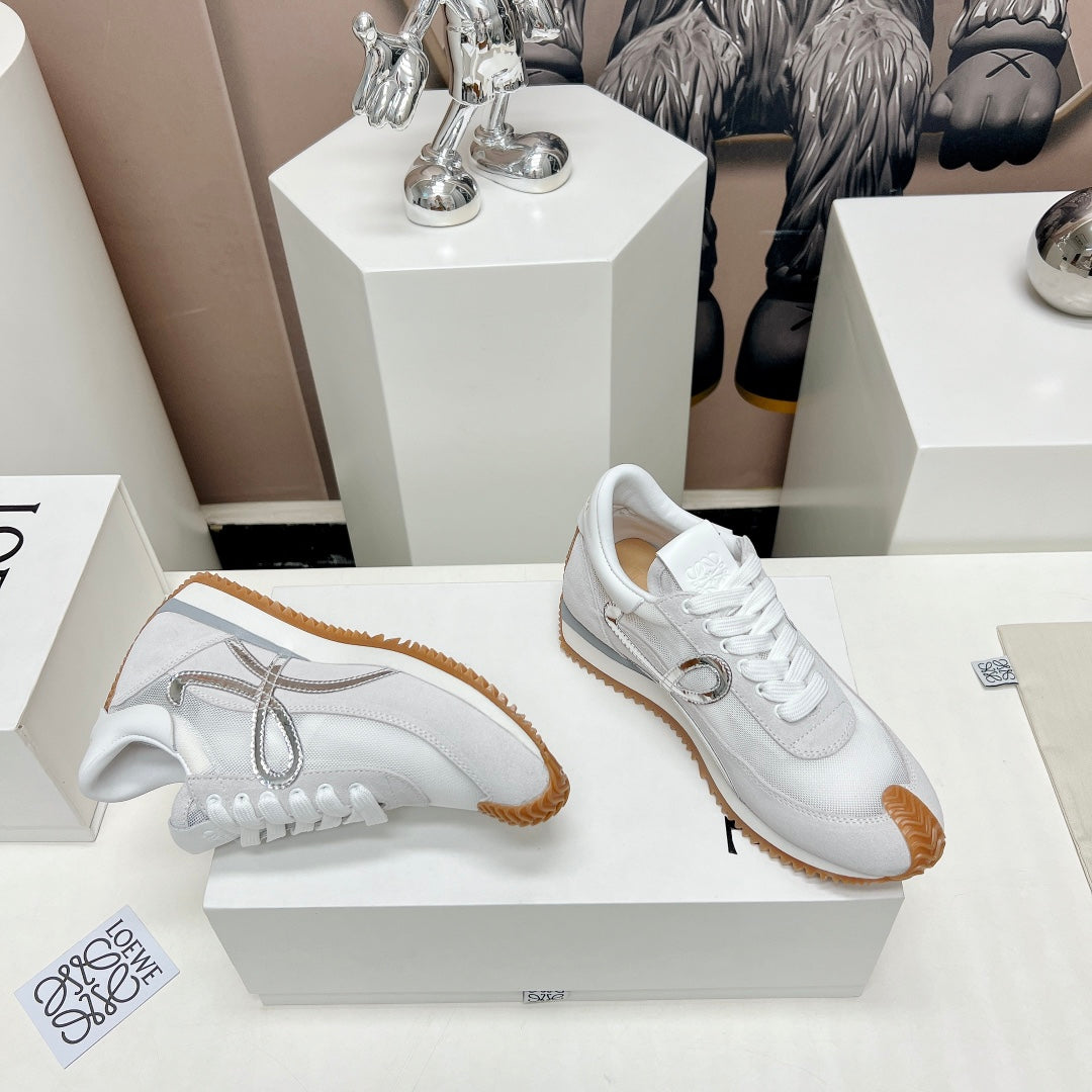 FLOW RUNNER SNEAKER IN WHITE IVORY SUEDE AND SHEEPSKIN、mysite、Cacoeks