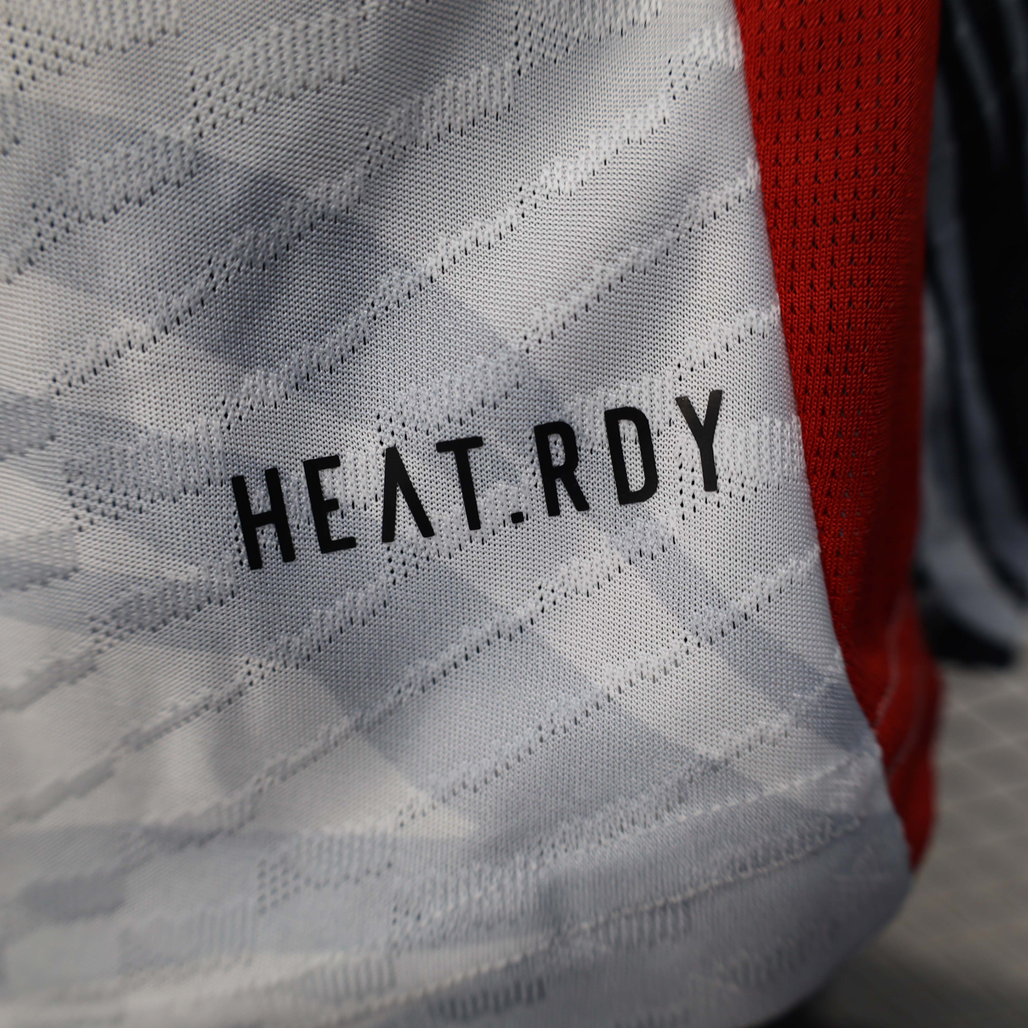 2025/2026 Player Version Manchester United Special Edition White Football Shirt 1:1 Thai Quality:football jersey mysite: unitedjerseyfootball 邓江浪:football