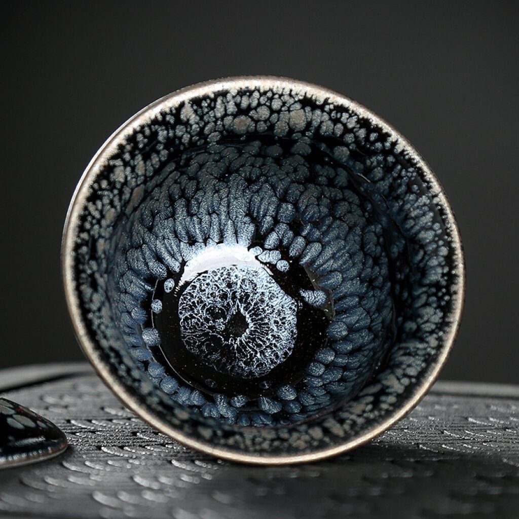 GEEK BAR-https://www.hot-toy.com/