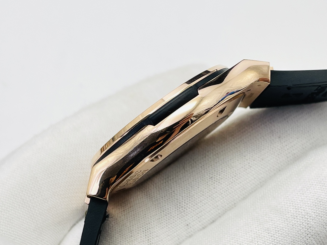 Hublot Classic Fusion King Gold 565.OX.7180.RX.1204 42mm-fasswatch