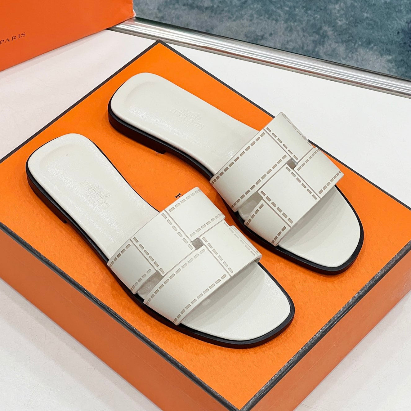 IDIOMA SANDAL IN WHITE CREAM CALFSKIN、mysite、Cacoeks